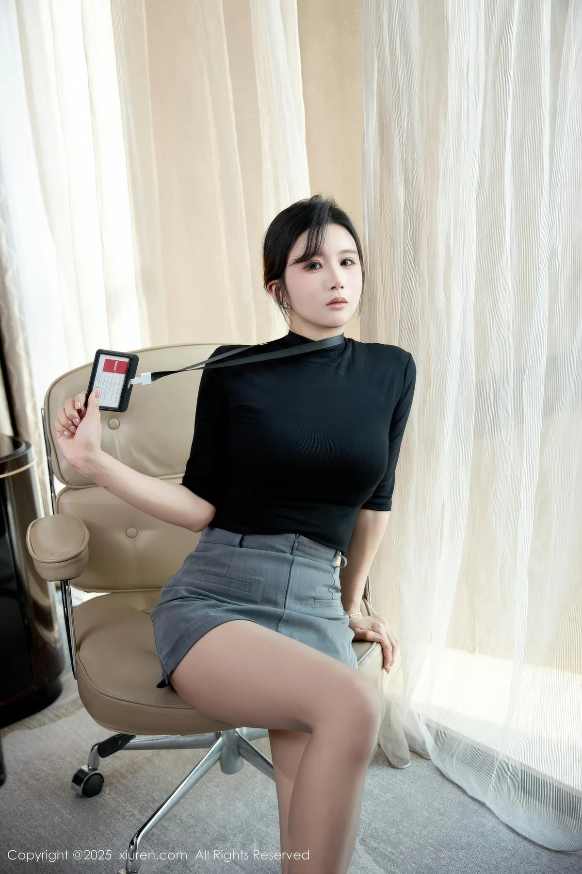 XiuRen 秀人 No.11130 小肉肉咪 性感OL服饰短裙 - 7