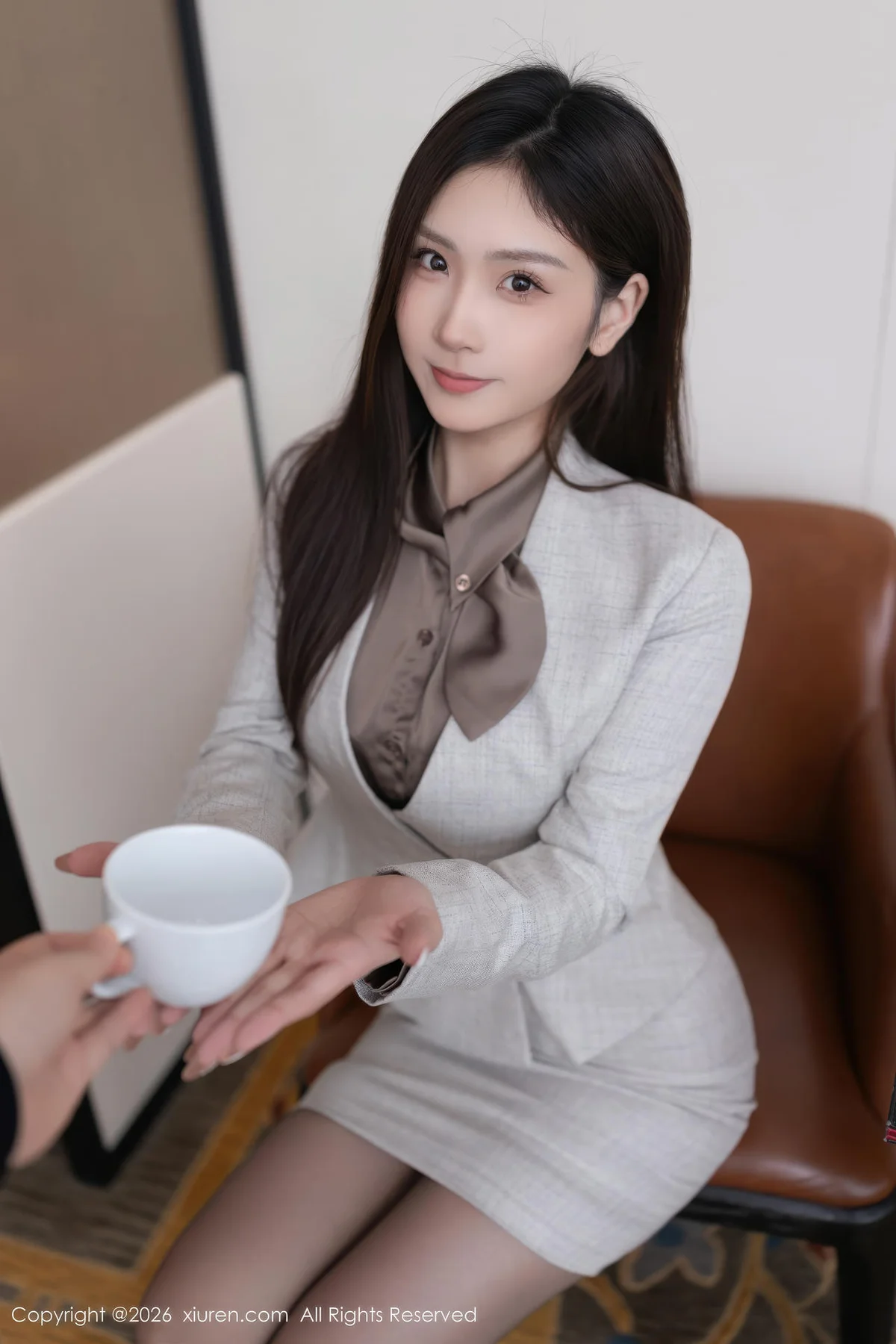 XiuRen 秀人 No.11210 刘婷婷灰色OL美乳内衣 - 2
