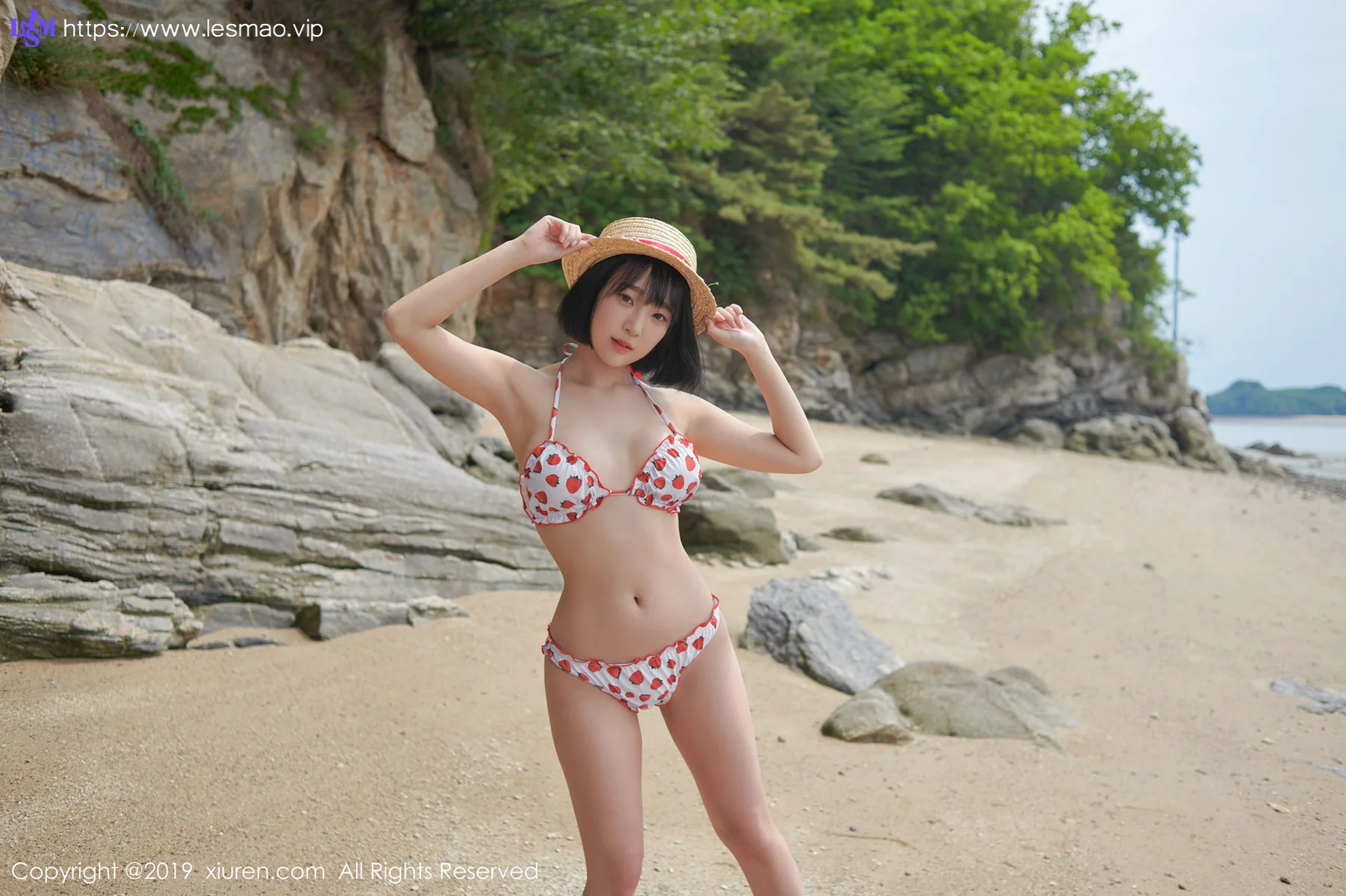 XiuRen 秀人 No.1611 模特卿卿 诱惑死库水韩国旅拍第二套写真 - 4