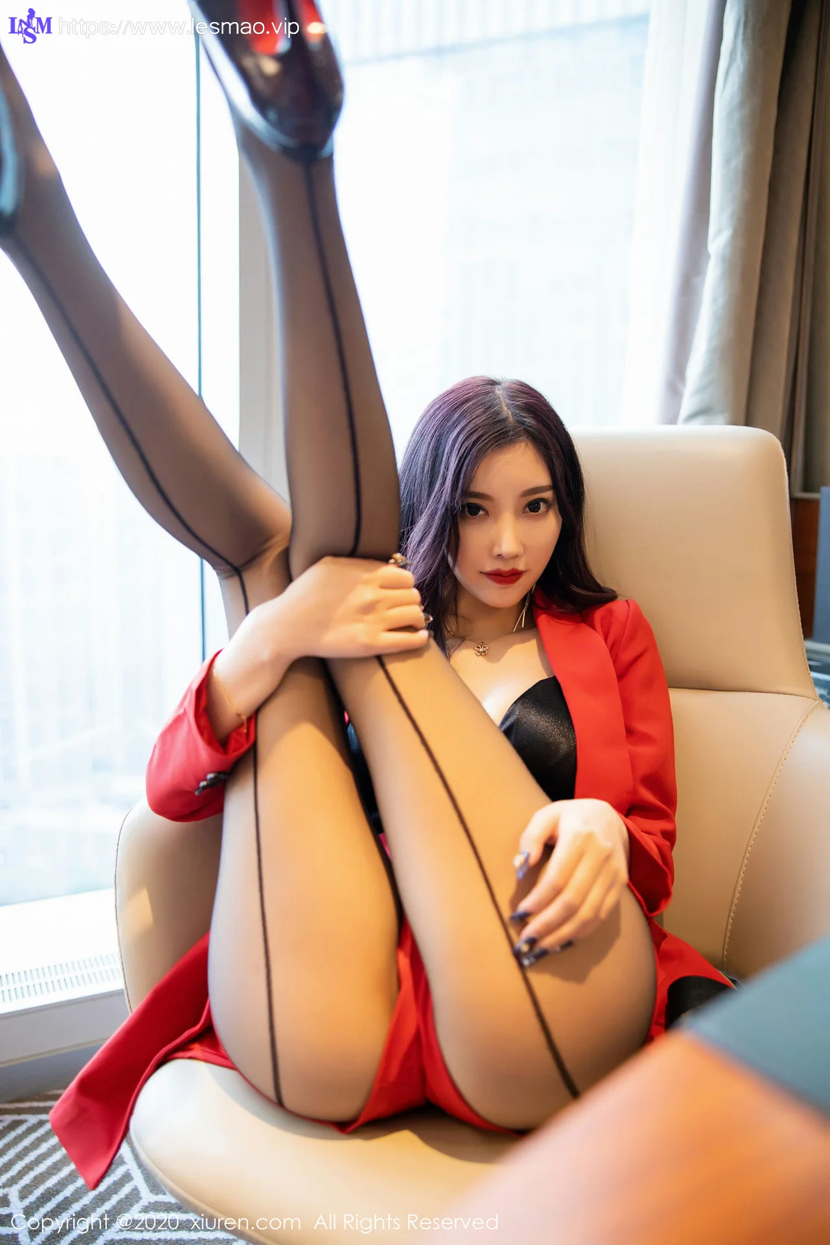 XiuRen 秀人 No.2069 诱人职业装 杨晨晨sugar 性感私房写真 - 3