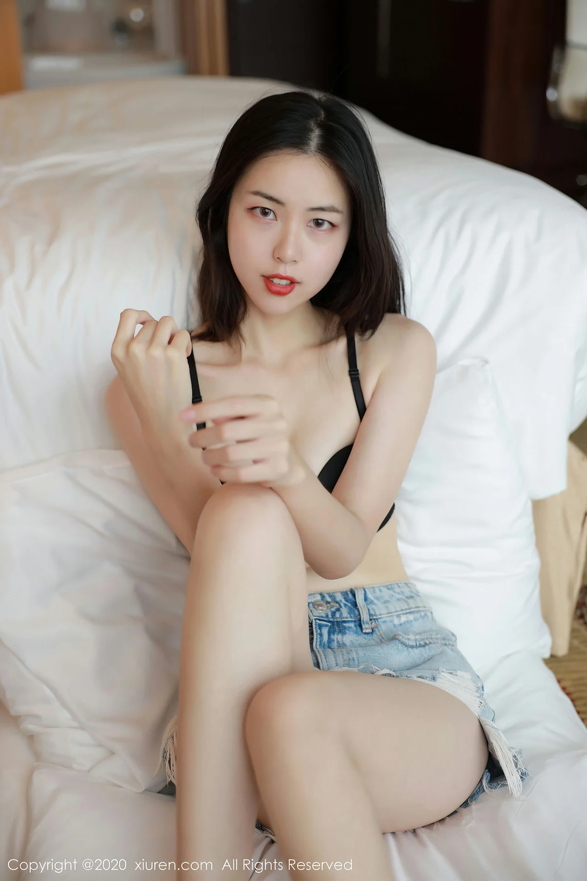 XiuRen 秀人 No.2397 新人首套牛仔裤 噜噜妞儿 - 2