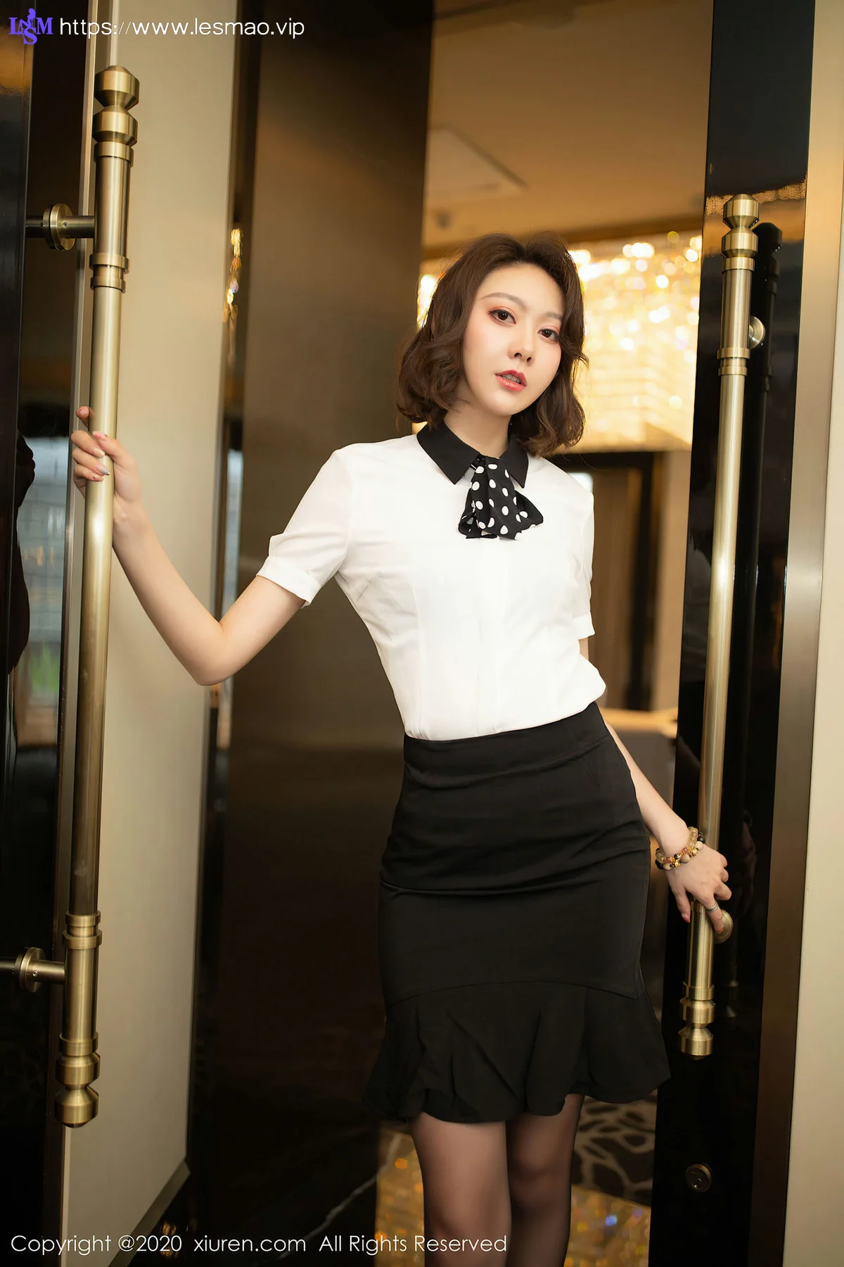XiuRen 秀人 No.2422  宝丽嘉ol系列制服 艺轩 - 2