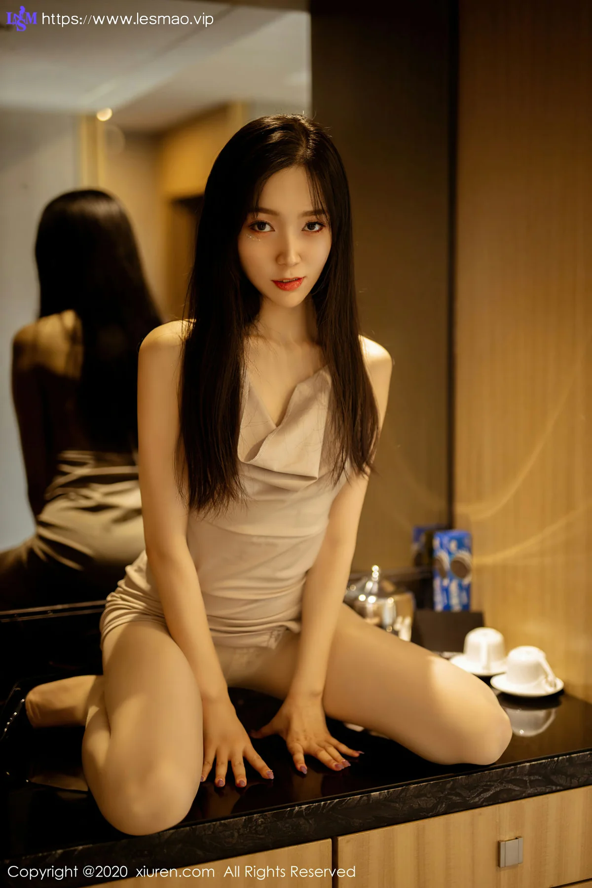 XiuRen 秀人 No.2764  吊裙丝袜 九千柒柒 - 8