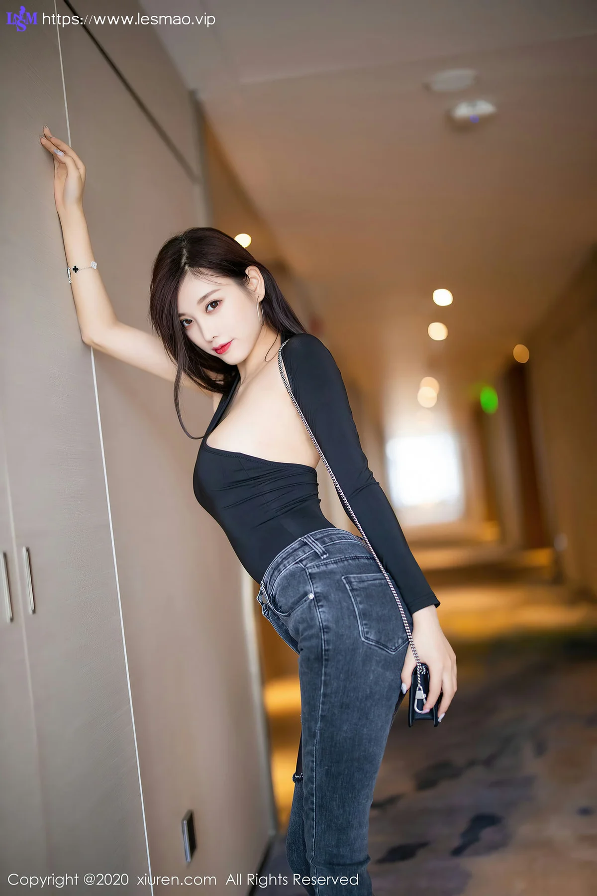 XiuRen 秀人 No.2841  真空美乳连体衣 杨晨晨 性感牛仔 - 5
