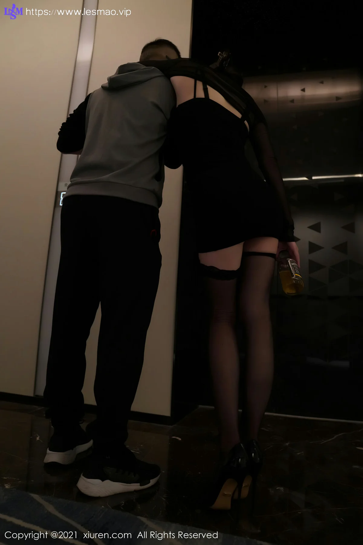 XiuRen 秀人 No.3361  参加闺蜜生日会剧情 周于希 主题写真 - 10
