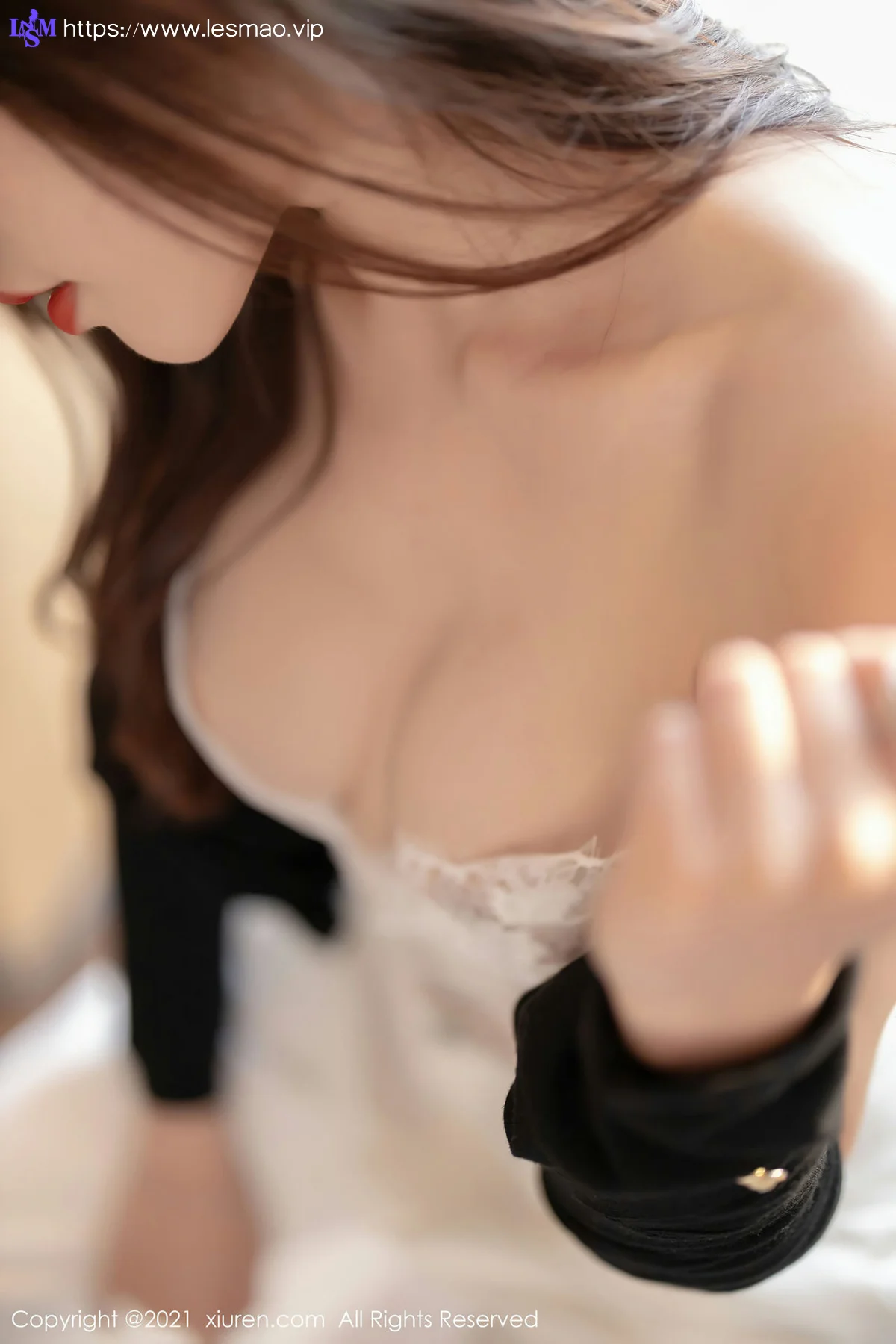 XiuRen 秀人 No.3367  芝芝Booty 精致镂空吊带写真 - 8