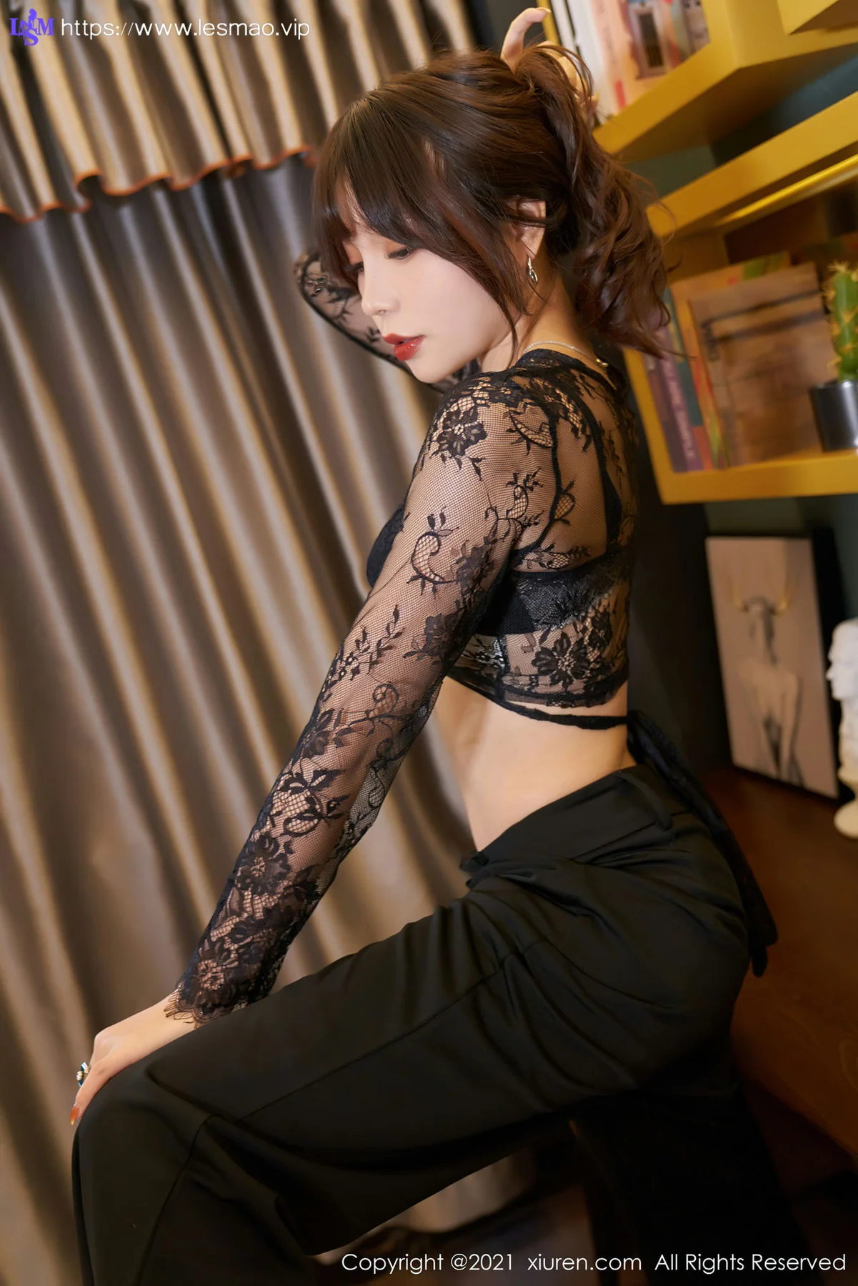 XiuRen 秀人 No.3414  圆润酥胸 芝芝Booty 性感写真 - 2