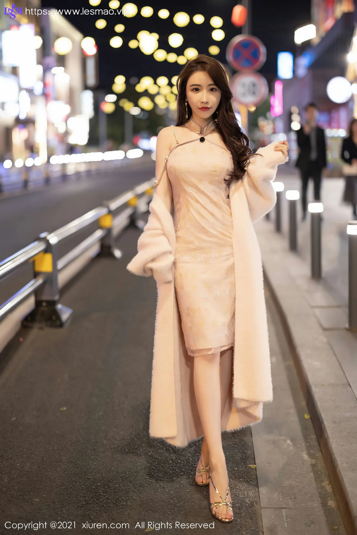 XiuRen 秀人 No.3497  性感玉背 Cherry绯月樱 江浙沪旅拍写真 - 8
