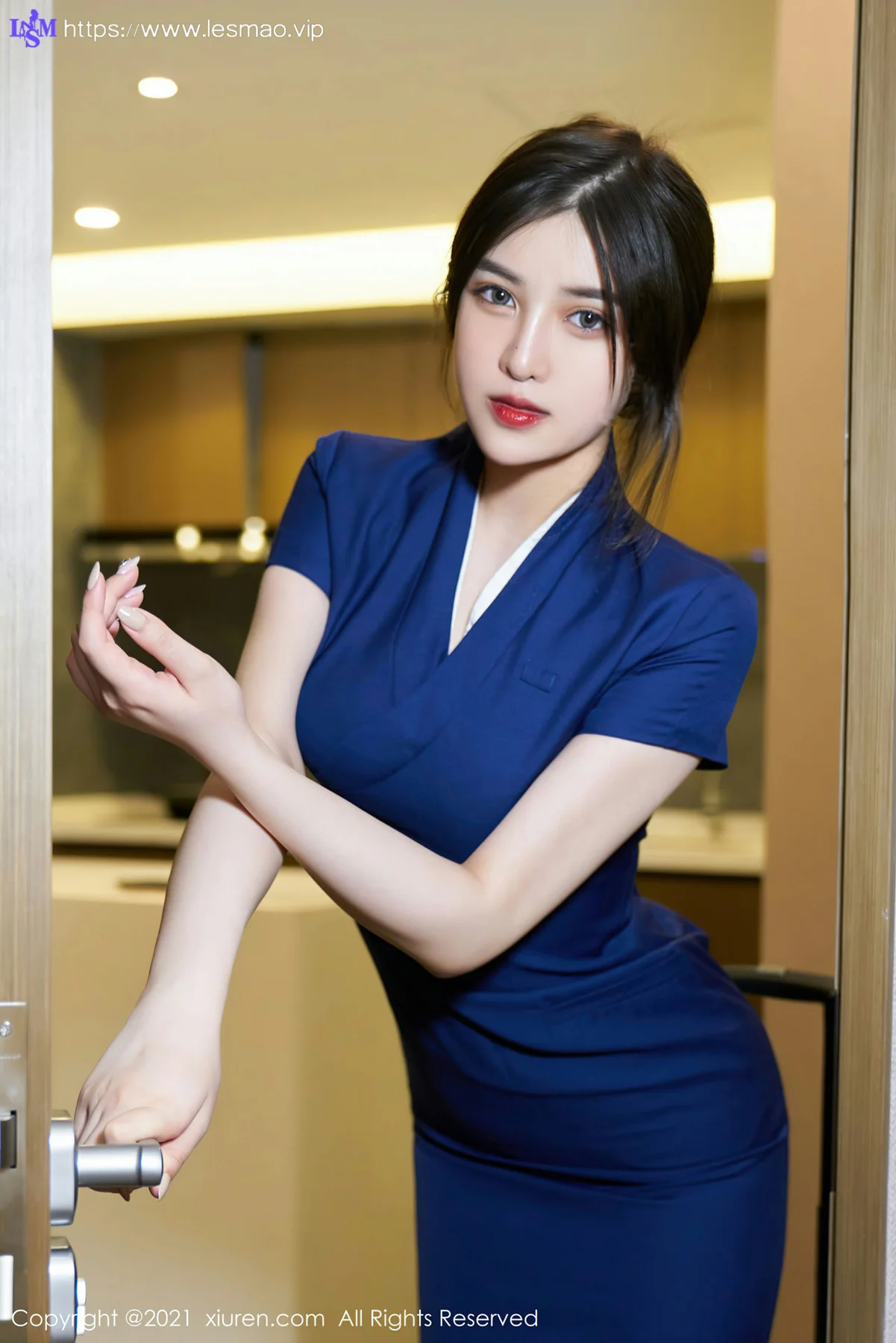 XiuRen 秀人 No.3629 空乘制服 韩静安 性感写真3 - 2