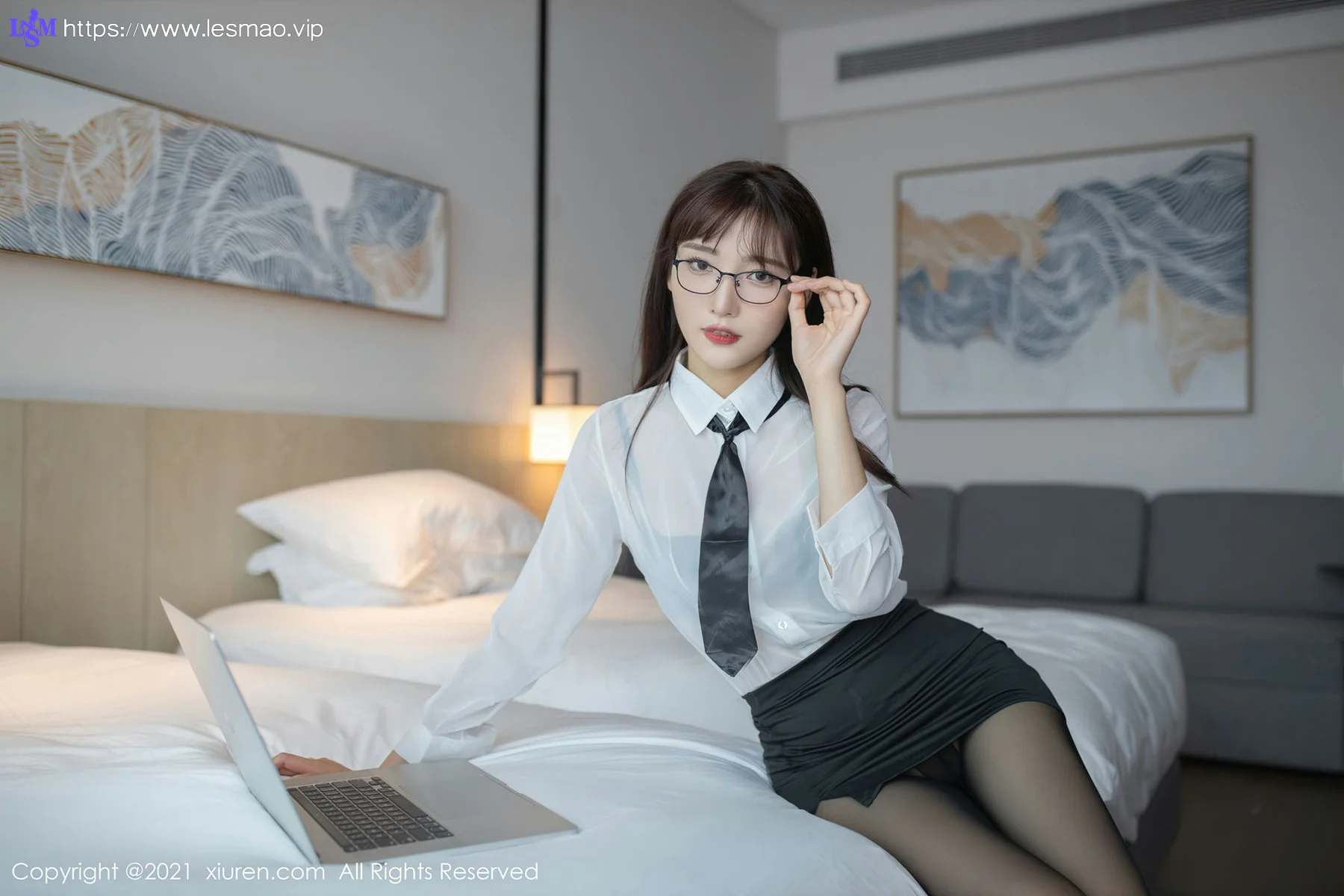 XiuRen 秀人 No.3705 出差剧情主题 陆萱萱 性感写真1 - 1