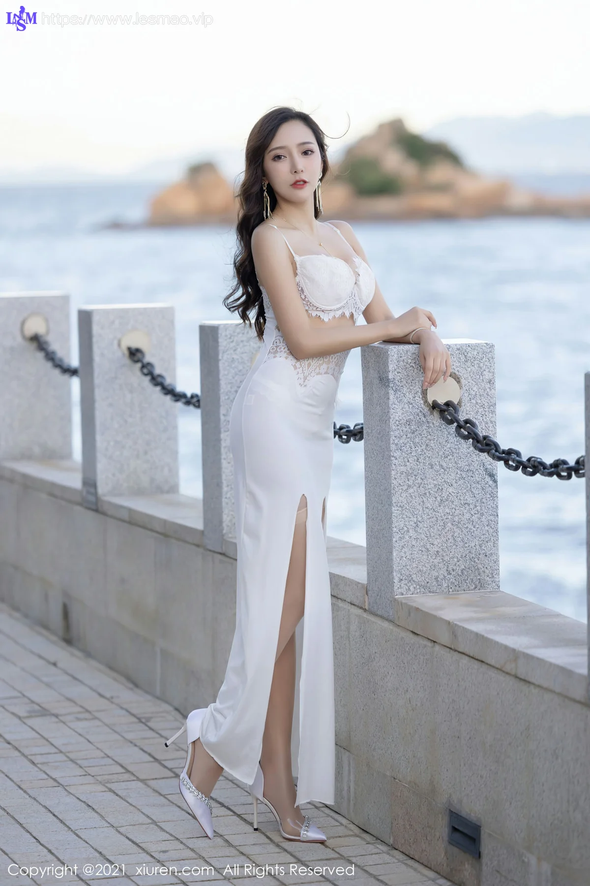 XiuRen 秀人 No.4004 轻透迷人 王馨瑶yanni 深圳旅拍 - 1
