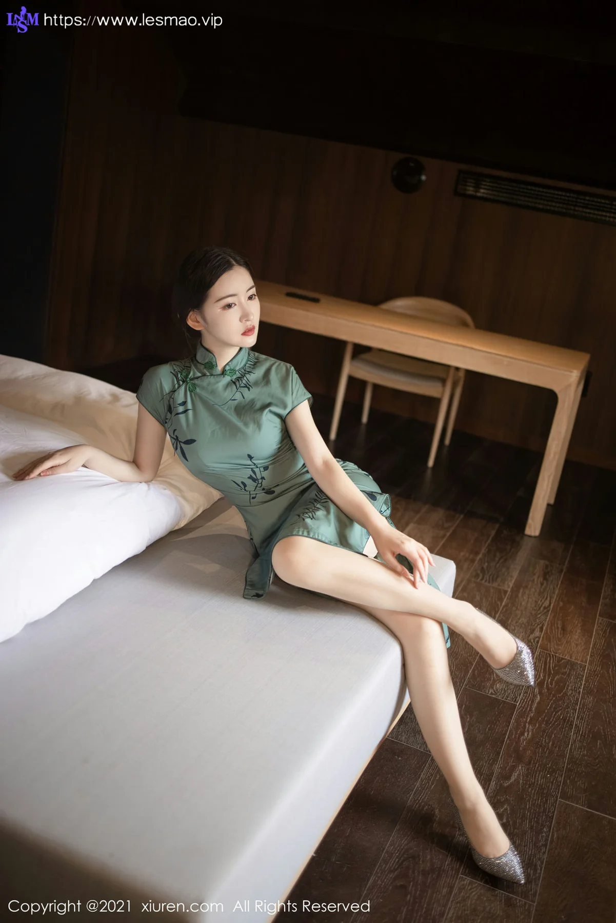 XiuRen 秀人 No.4048 韵味旗袍  沈梦瑶 性感写真2 - 10