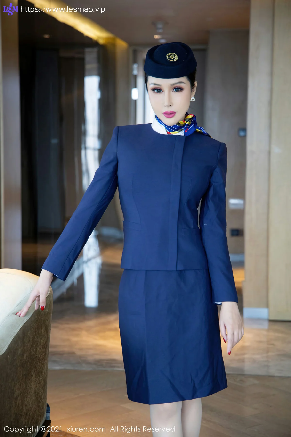 XiuRen 秀人 No.4050 空姐制服 田冰冰 三亚旅拍写真3 - 5