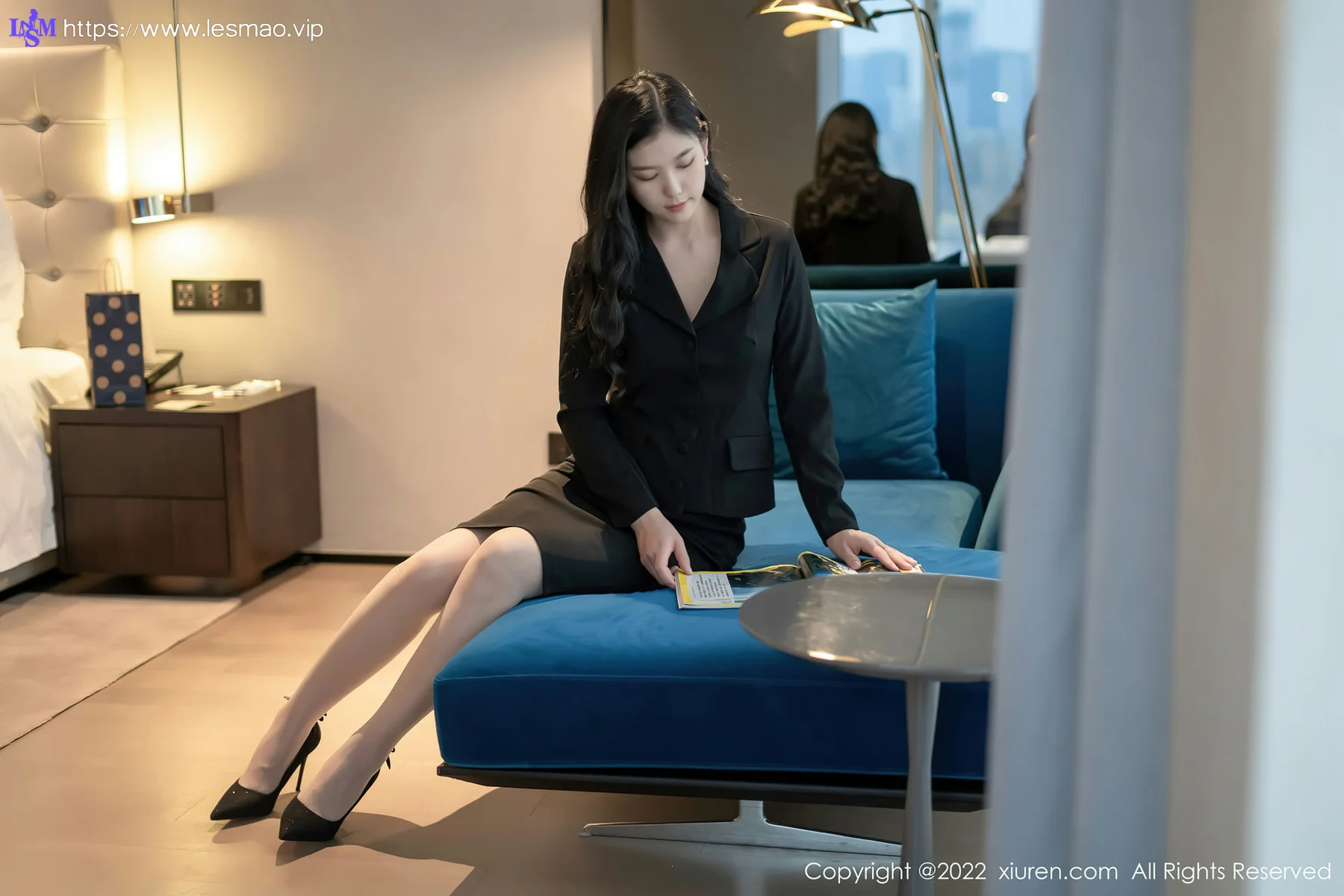 XiuRen 秀人 No.4690 职业制服 李雅柔182CM 性感写真3 - 5