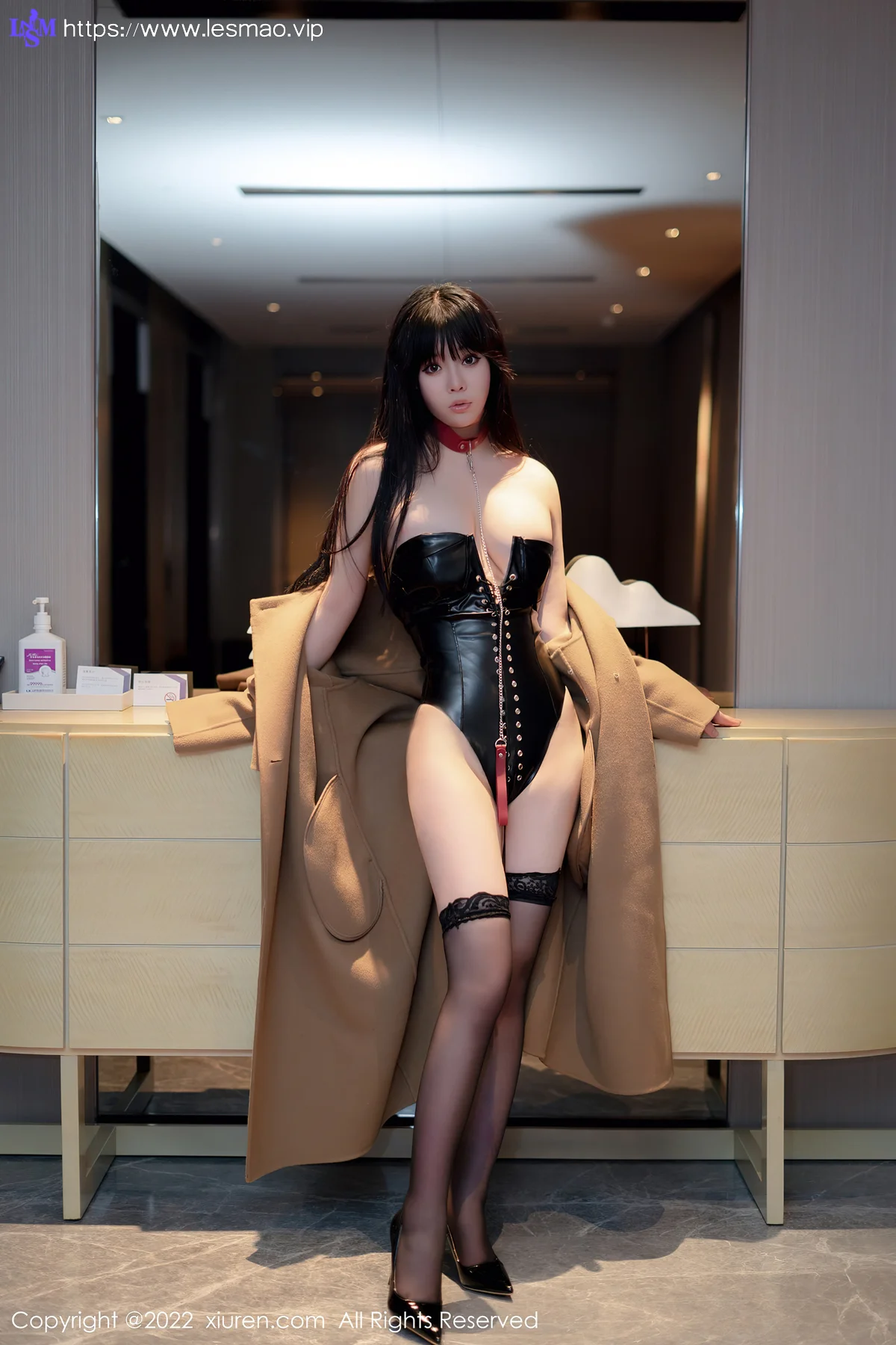 XiuRen 秀人 No.5090 丰腴御姐 徐媛媛 性感写真 - 8