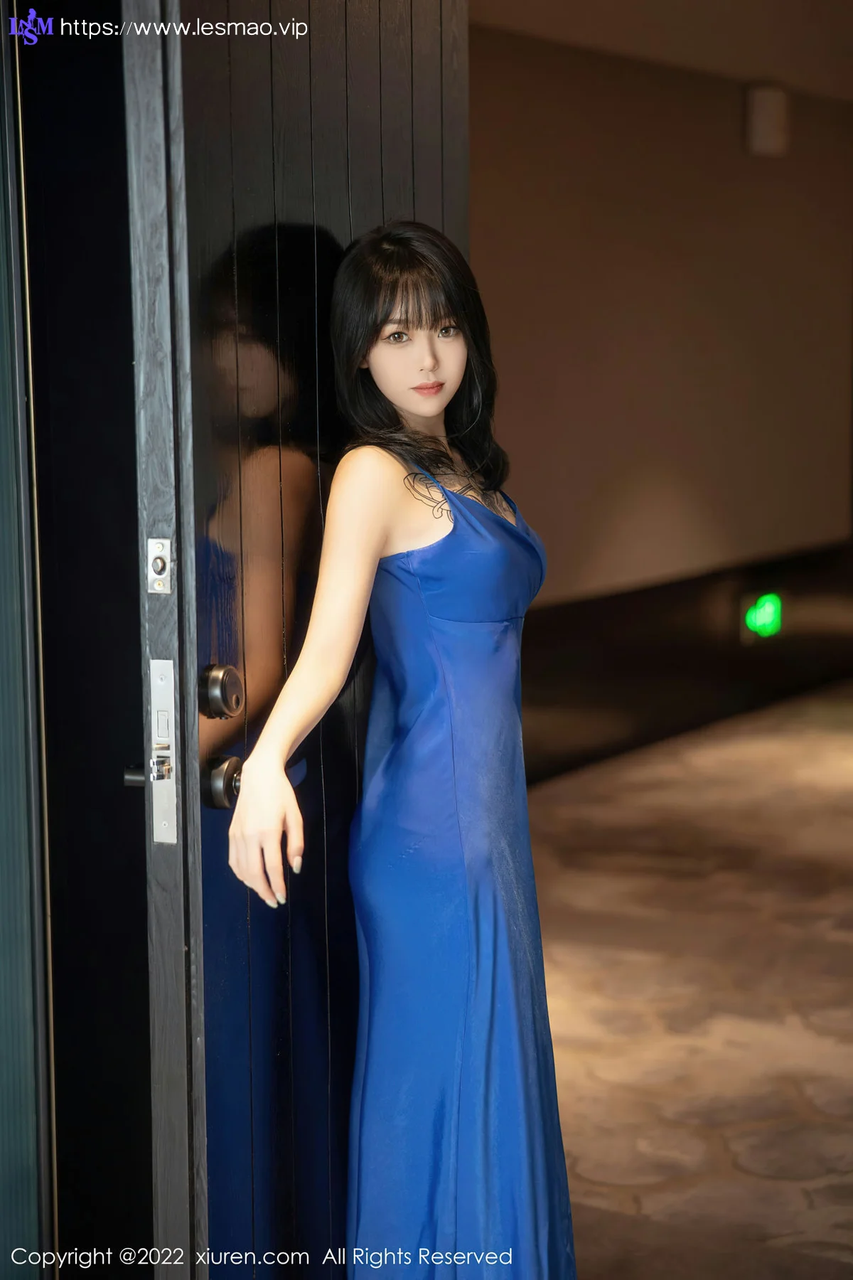 XiuRen 秀人 No.5165 奶瓶. 蓝色吊带裙性感写真11 - 1
