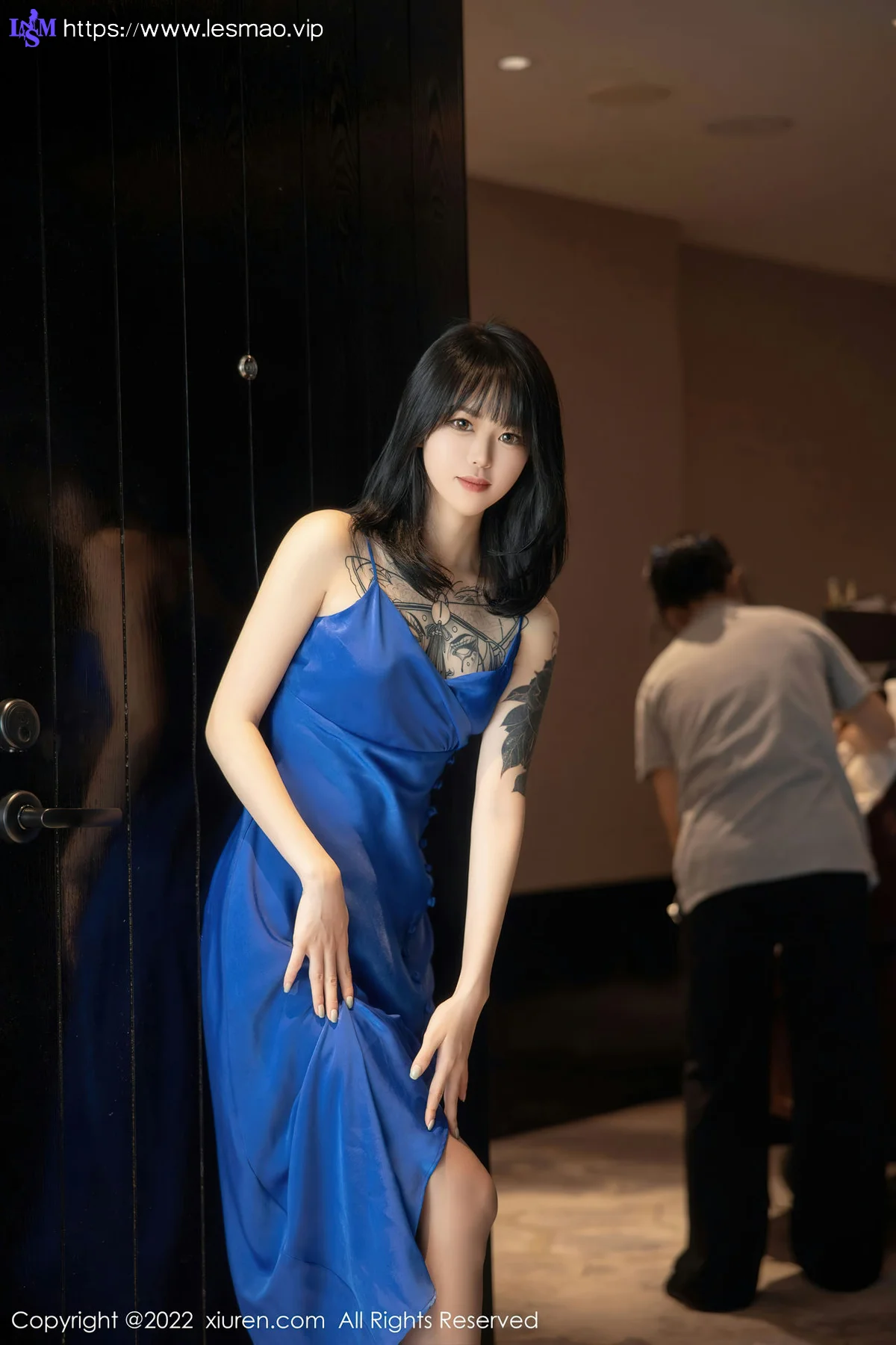XiuRen 秀人 No.5165 奶瓶. 蓝色吊带裙性感写真11 - 2