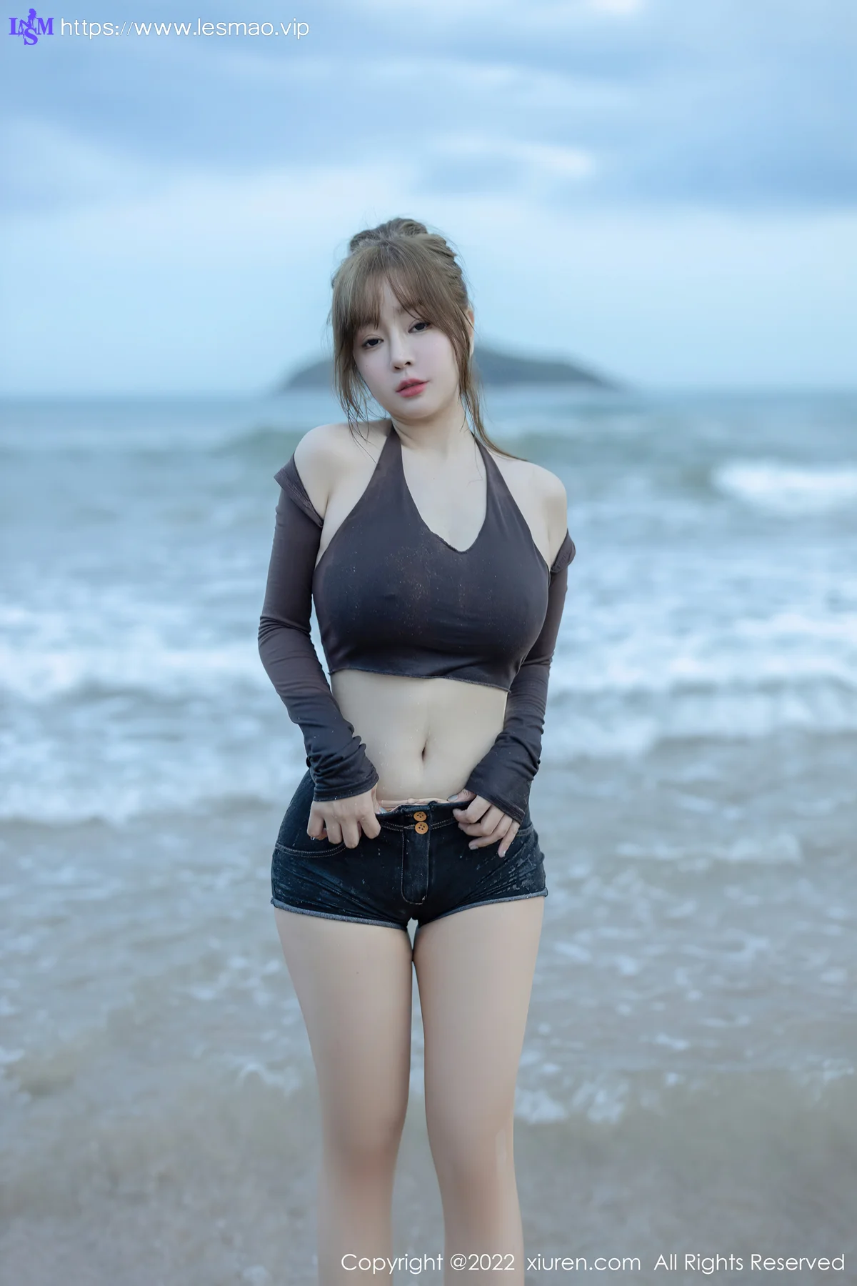 XiuRen 秀人 No.5281 收身短款上衣 王雨纯 海南万宁旅拍1 - 9
