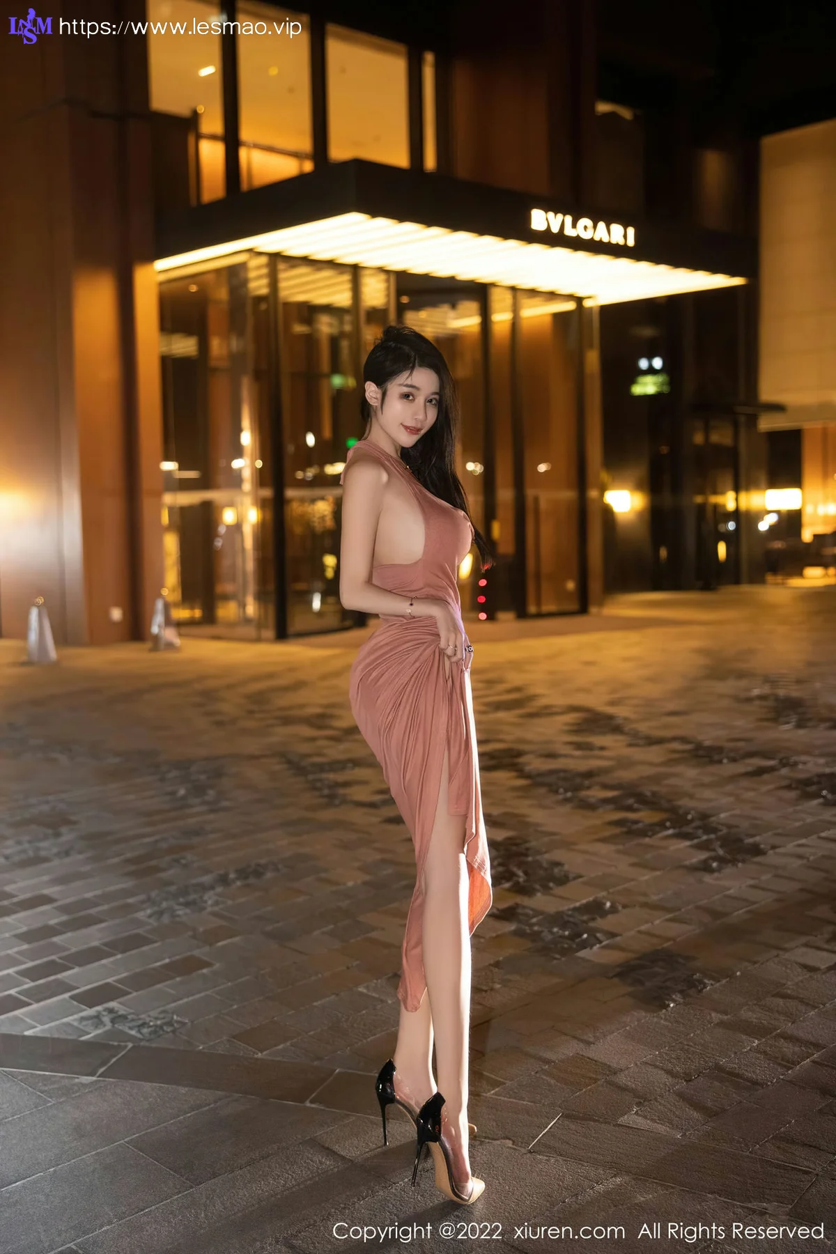 XiuRen 秀人 No.5426 丰腴爆乳 美七 Mia 西双版纳旅拍1 - 10