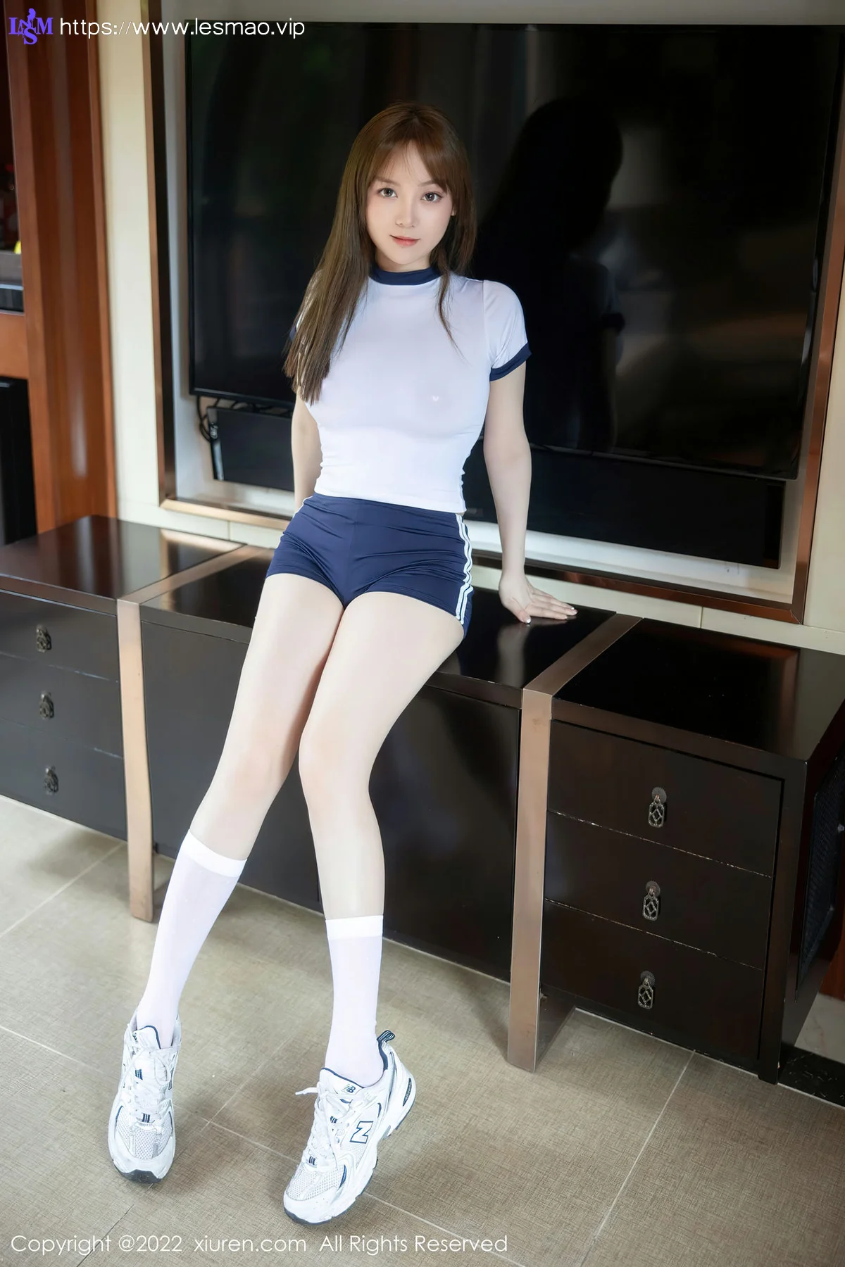 XiuRen 秀人 No.5465 少女白丝 豆瓣酱 性感写真1 - 2