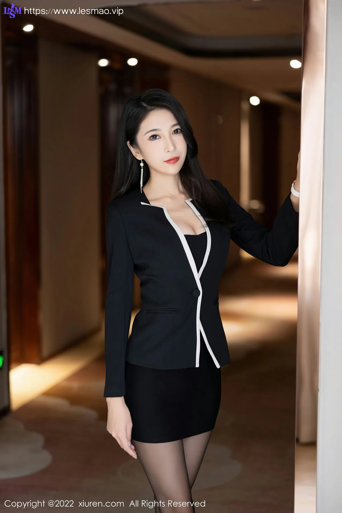 XiuRen 秀人 No.5473 香肩短裙 林乐一 性感写真22 - 5