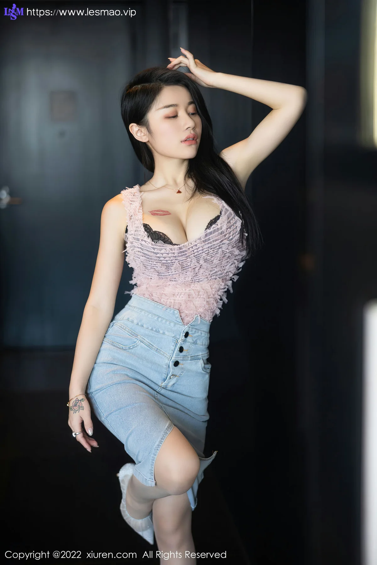 XiuRen 秀人 No.5489 原色丝袜 美七Mia 西双版纳旅拍 - 5