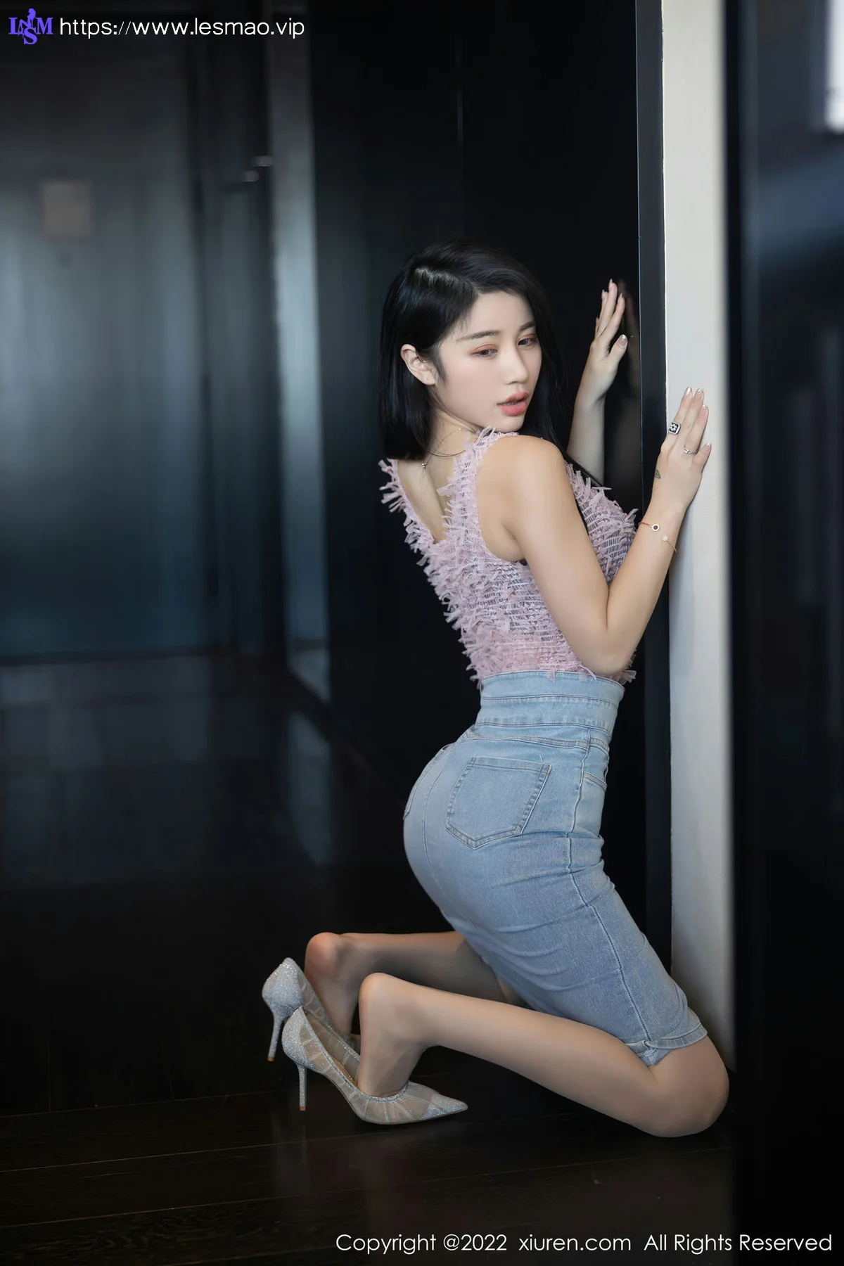 XiuRen 秀人 No.5489 原色丝袜 美七Mia 西双版纳旅拍 - 7