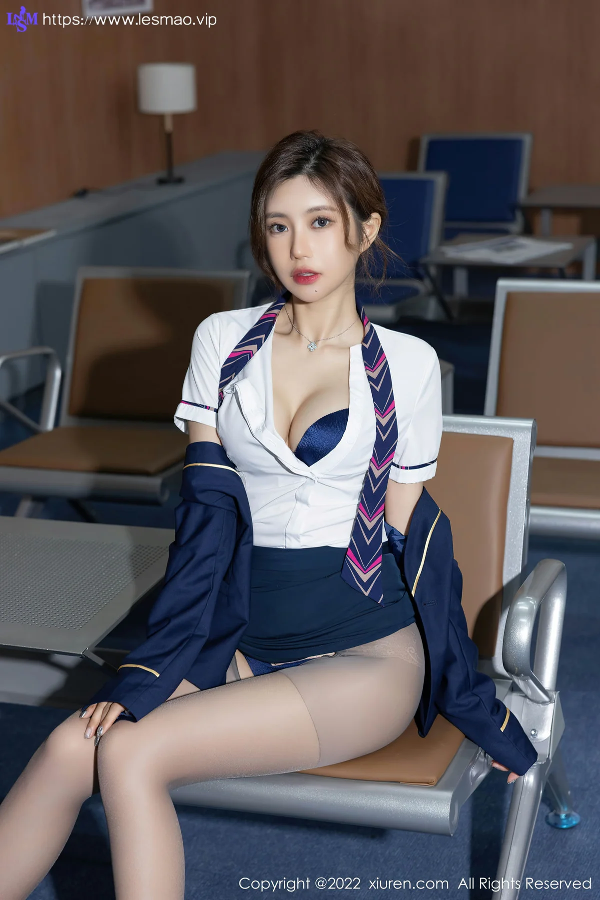 XiuRen 秀人 No.5499 空姐制服 绮里嘉ula 海南心愿旅拍 - 8