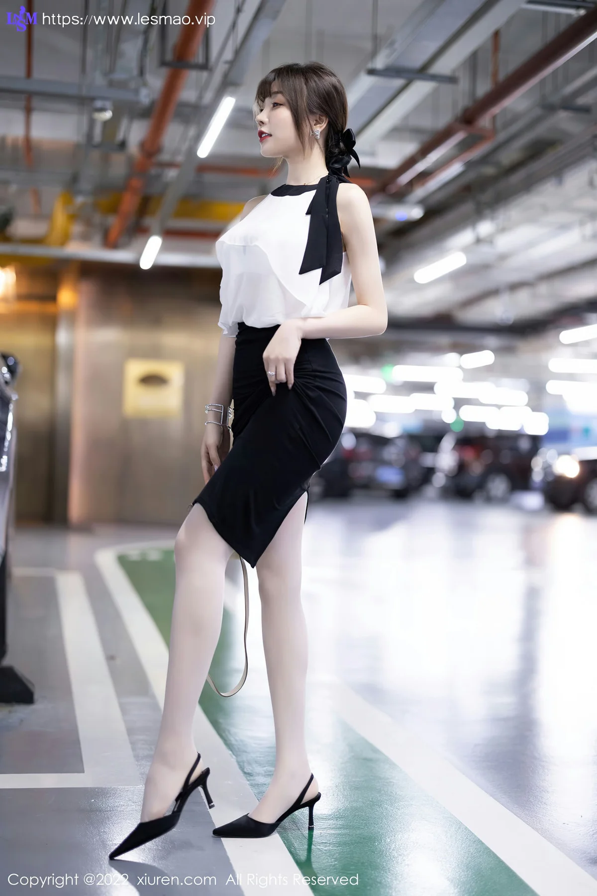 XiuRen 秀人 No.5500 原色丝袜 徐莉芝Booty 性感写真 - 3