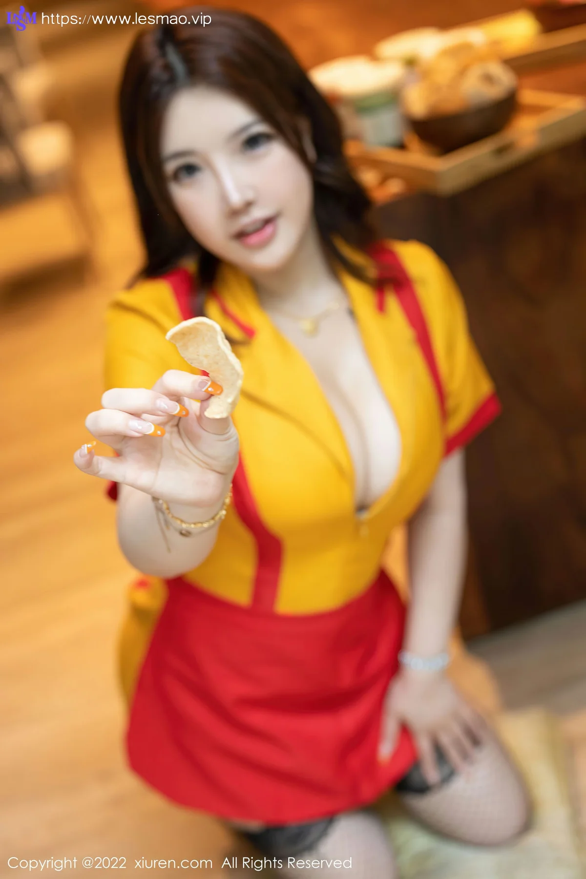 XiuRen 秀人 No.5509 服务员制服 小海臀Rena 海南万宁旅拍 - 10