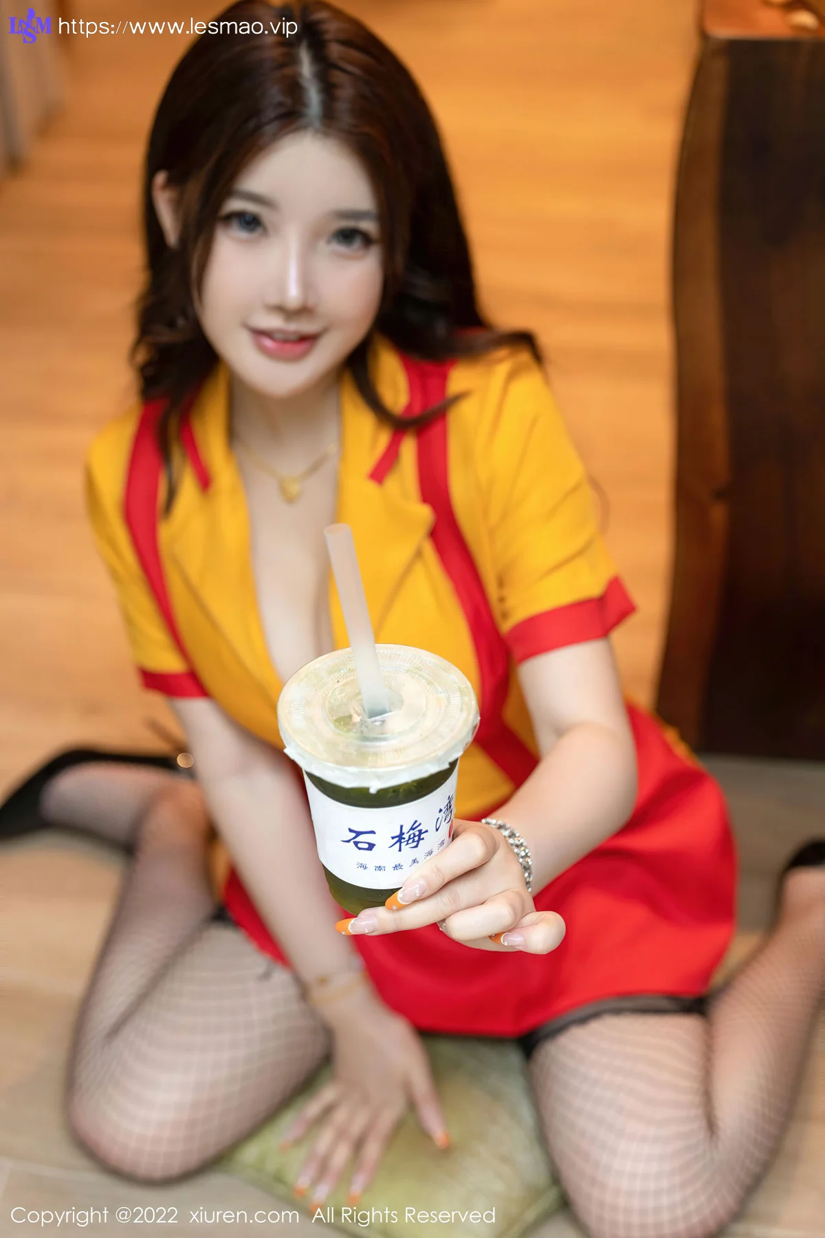 XiuRen 秀人 No.5509 服务员制服 小海臀Rena 海南万宁旅拍 - 5