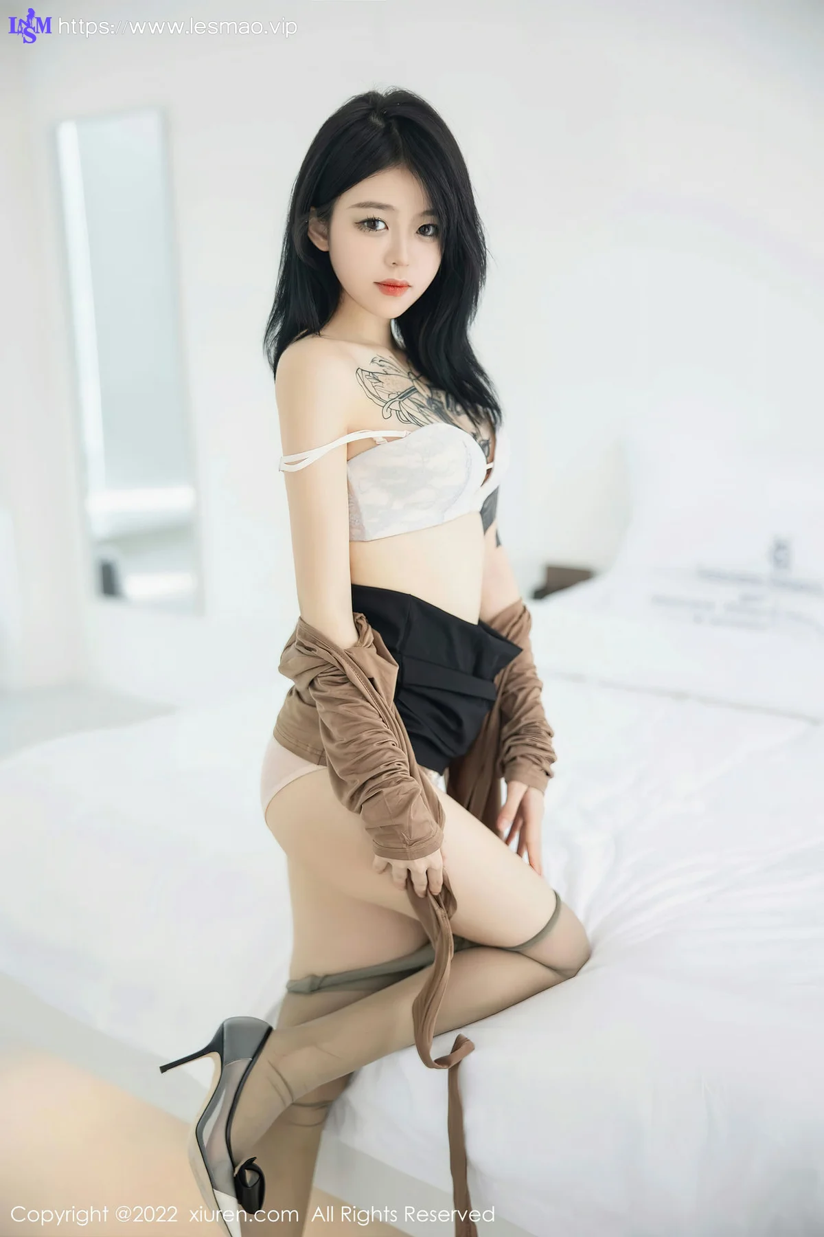 XiuRen 秀人 No.5587 奶瓶 捆绑美女翘臀 - 4