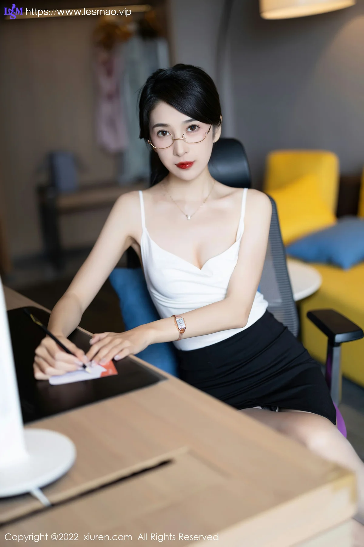 XiuRen 秀人 No.5656 林乐一 魅惑灰丝性感写真1 - 4
