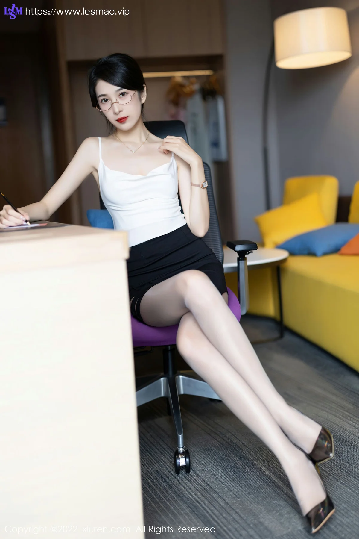 XiuRen 秀人 No.5656 林乐一 魅惑灰丝性感写真1 - 5