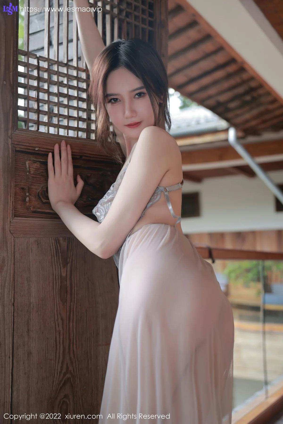 XiuRen 秀人 No.5660 古月小同学 浅色薄纱吊带长裙性感写真3 - 5