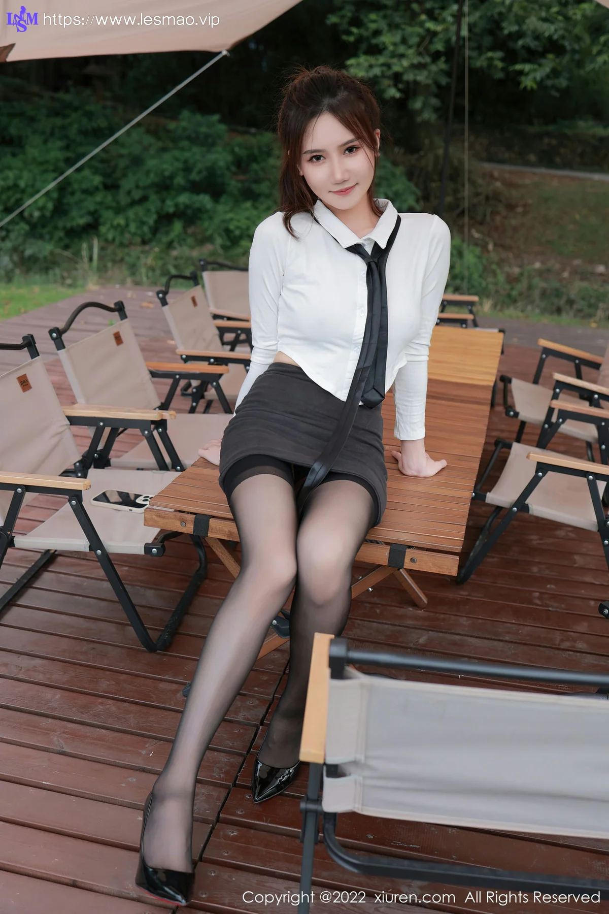 XiuRen 秀人 No.5703 古月小同学 深灰色短裙性感写真 - 2
