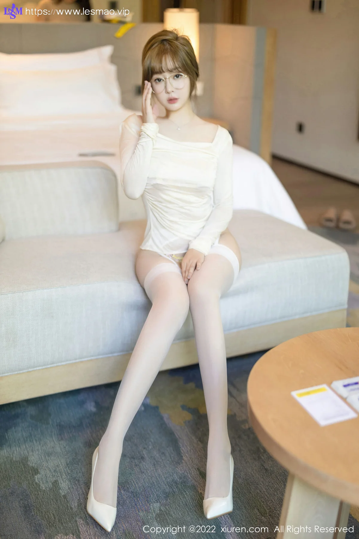 XiuRen 秀人 No.5712 王雨纯 白色丝袜性感写真 - 5