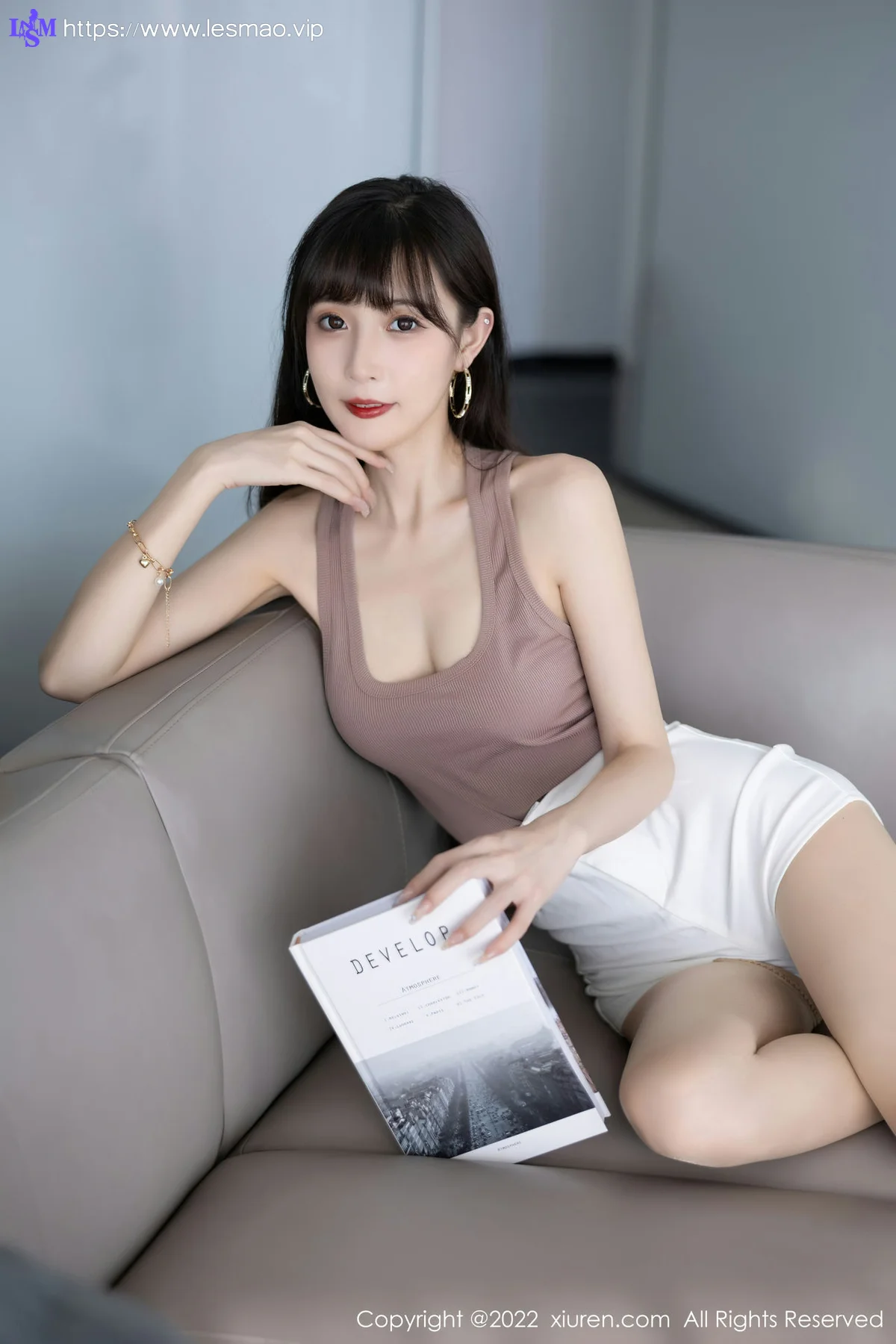 XiuRen 秀人 No.5724 林星阑 高开叉服饰性感写真11 - 9