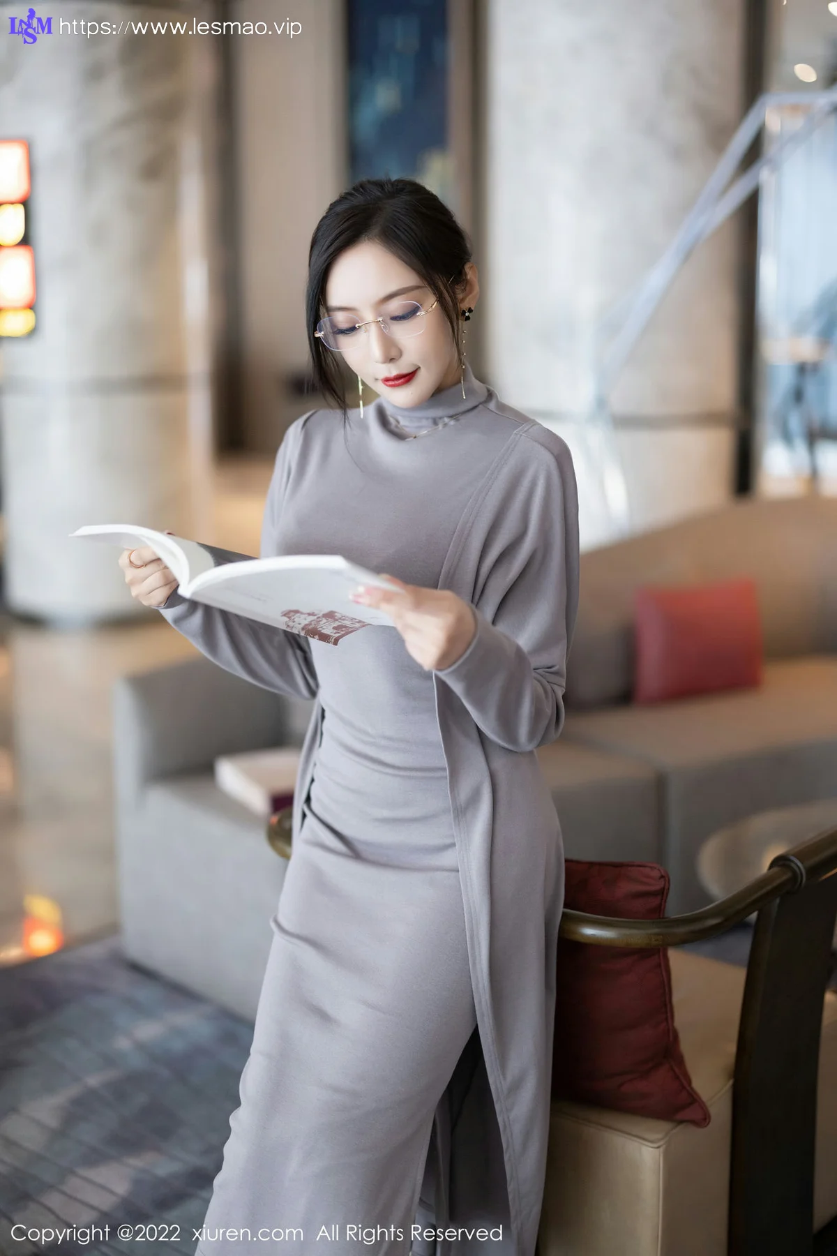 XiuRen 秀人 No.5745  王馨瑶yanni 主题《女学者的反转》写真1 - 2