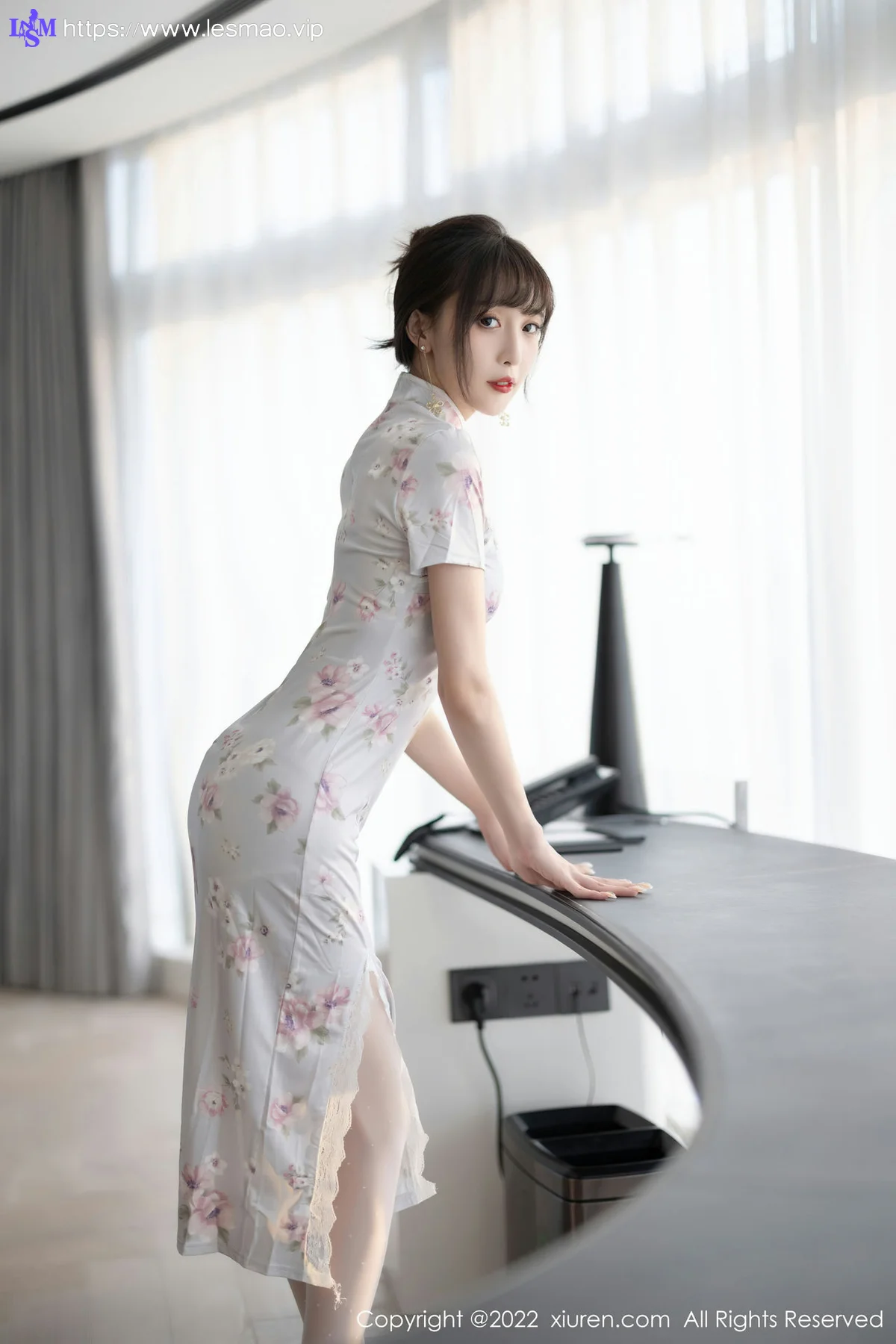 XiuRen 秀人 No.5757 林星阑 花纹图案旗袍性感写真 - 3