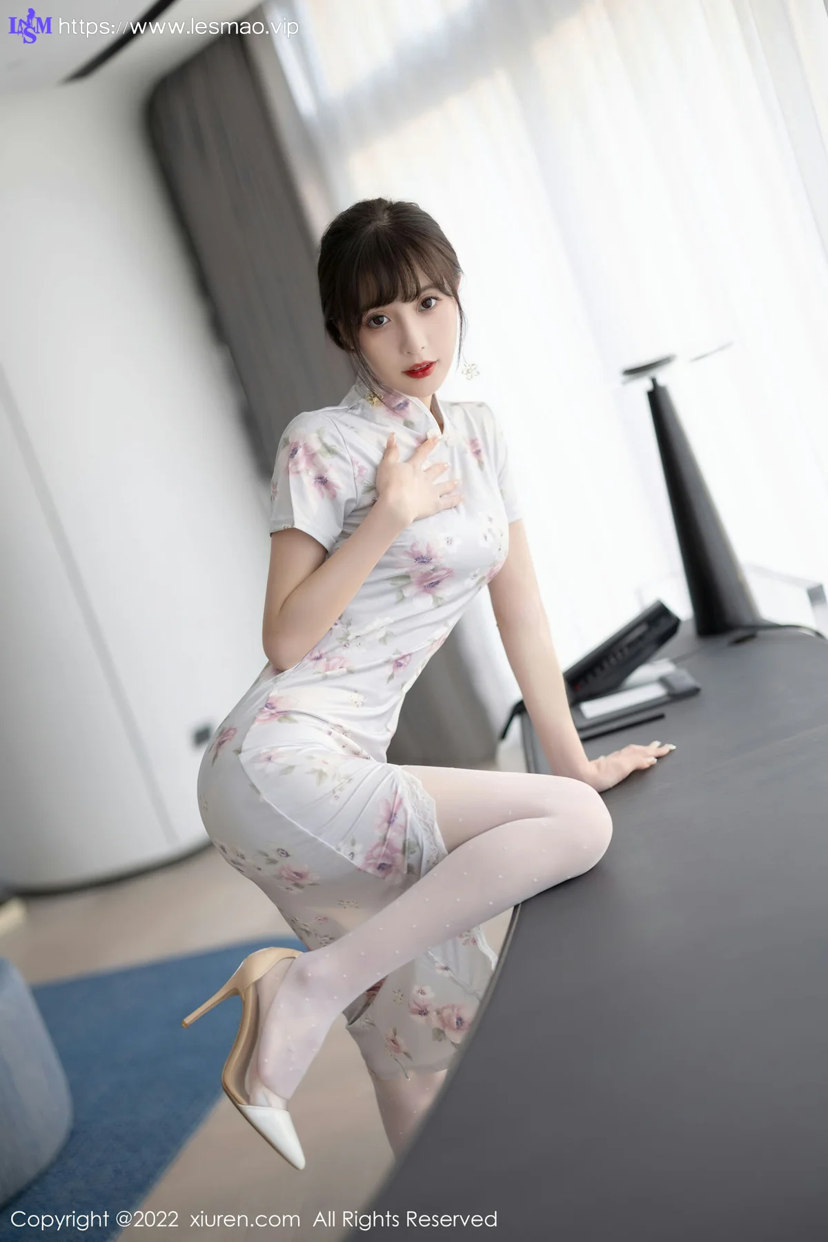 XiuRen 秀人 No.5757 林星阑 花纹图案旗袍性感写真 - 4