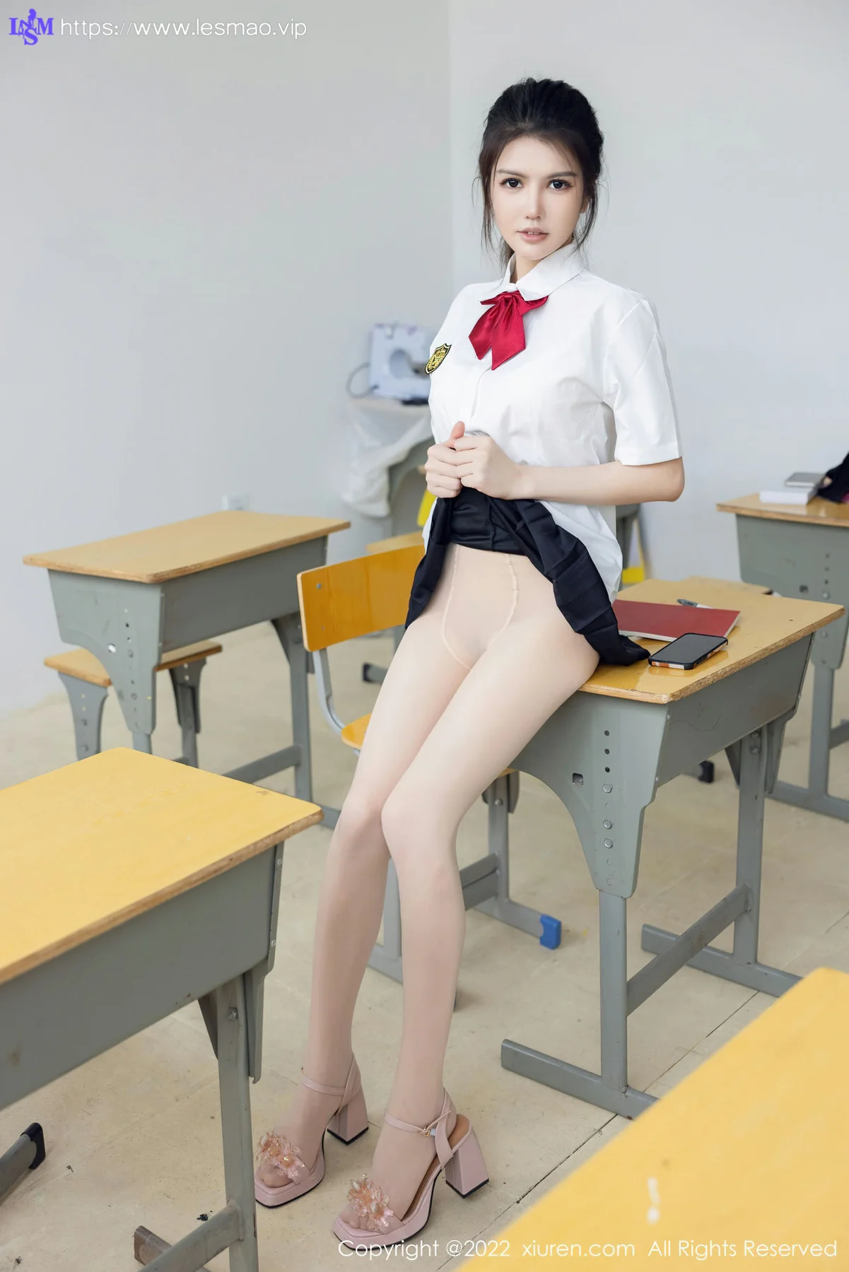 XiuRen 秀人 No.5762 媛媛酱belle教室场景拍摄性感写真3 - 6