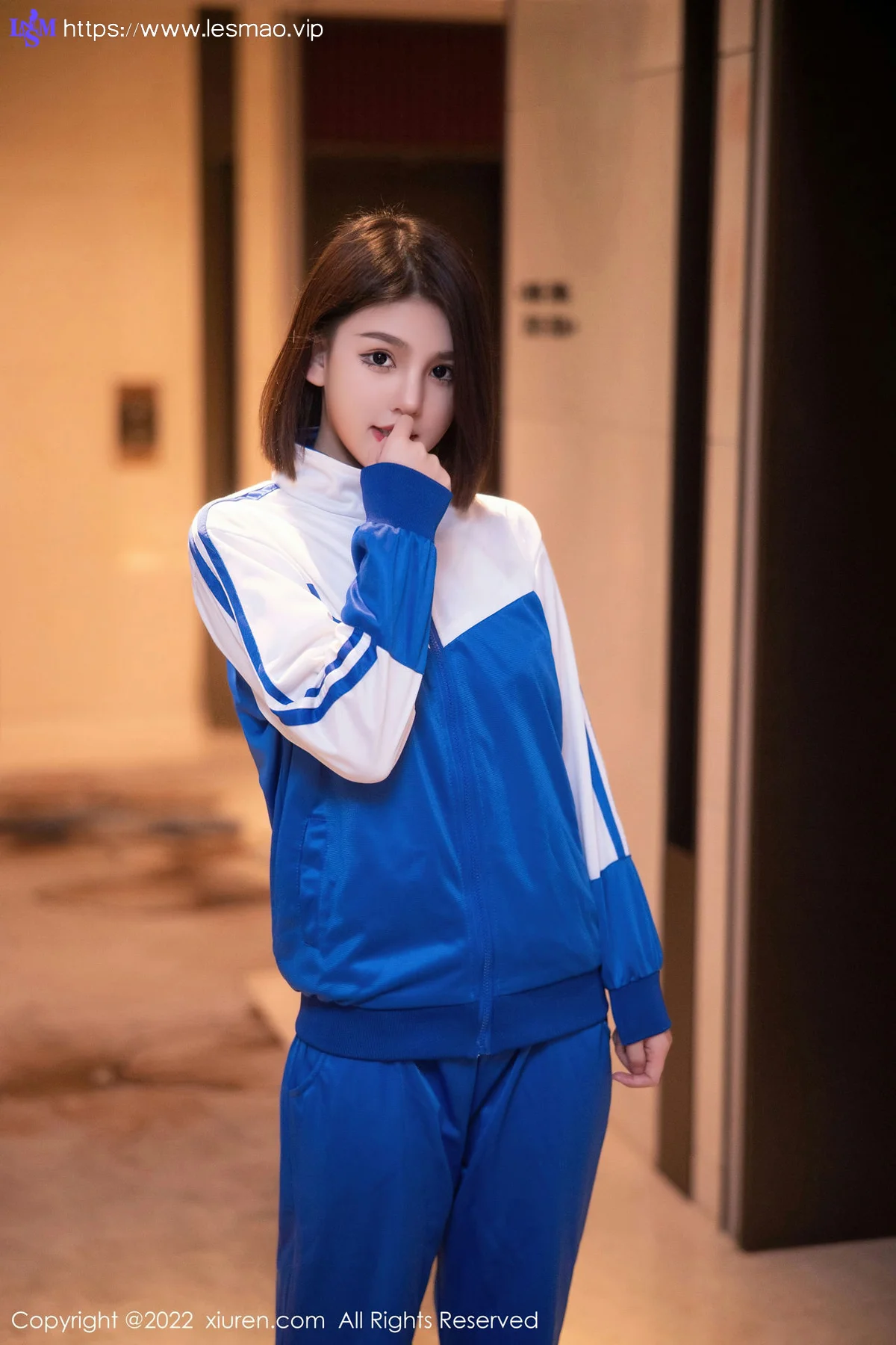 XiuRen 秀人 No.5766 美羊羊 校园制服情趣黑丝第二套写真33 - 4