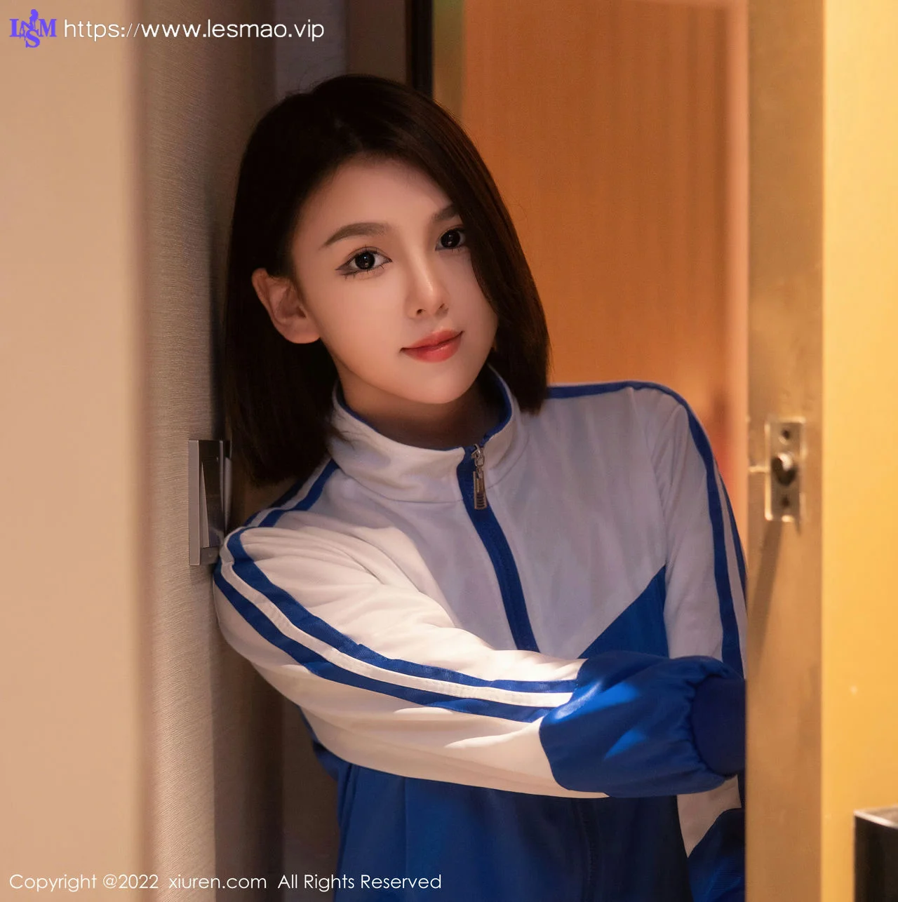XiuRen 秀人 No.5766 美羊羊 校园制服情趣黑丝第二套写真33 - 2