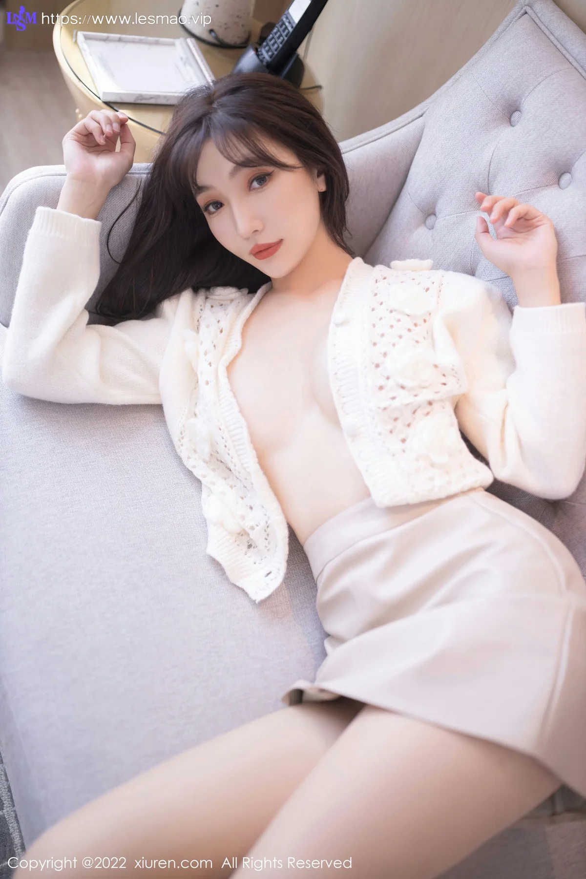 XiuRen 秀人 No.5771 陆萱萱 浅色短裙性感私房111 - 4