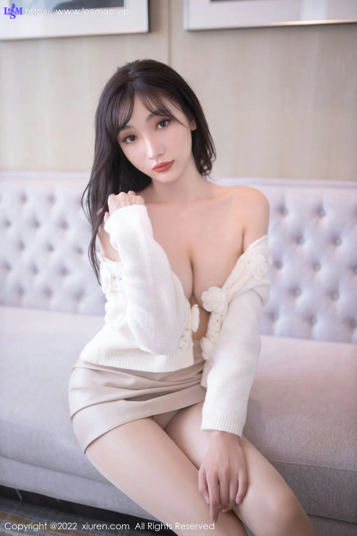 XiuRen 秀人 No.5771 陆萱萱 浅色短裙性感私房111 - 8