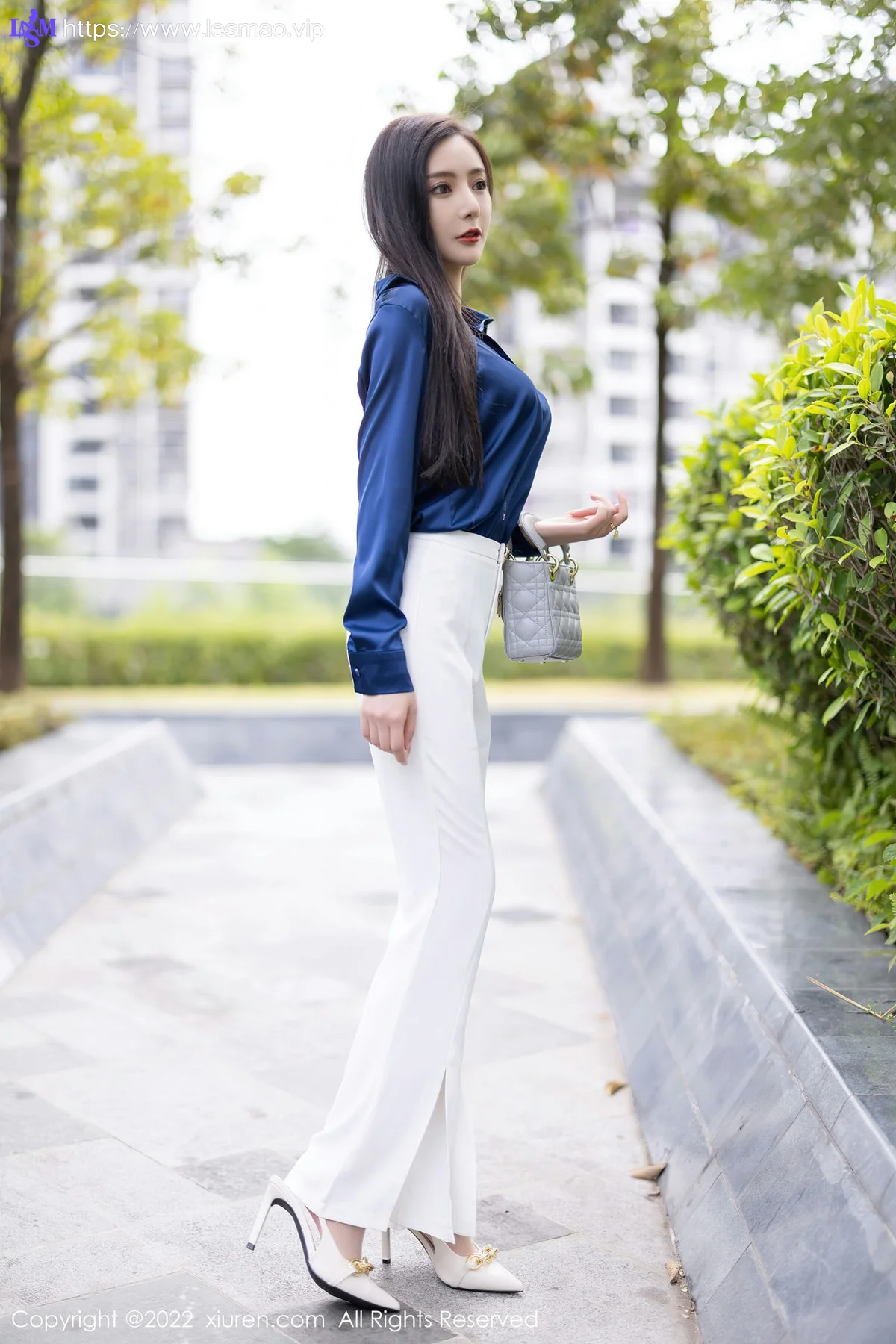 XiuRen 秀人 No.5790 王馨瑶yanni 性感御姐原色丝袜性感写真1 - 4