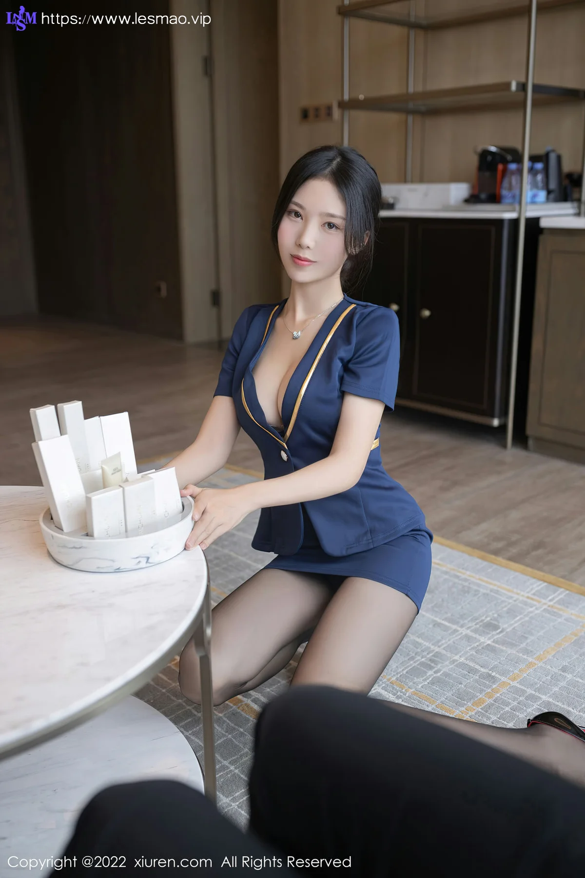XiuRen 秀人 No.5866 利世 按摩技师角色装扮性感写真 - 1