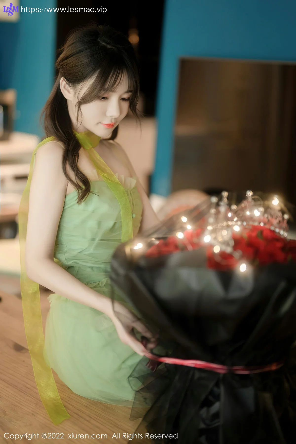 XiuRen 秀人 No.5875 婠婠么 淡绿色连衣长裙性感写真222 - 9