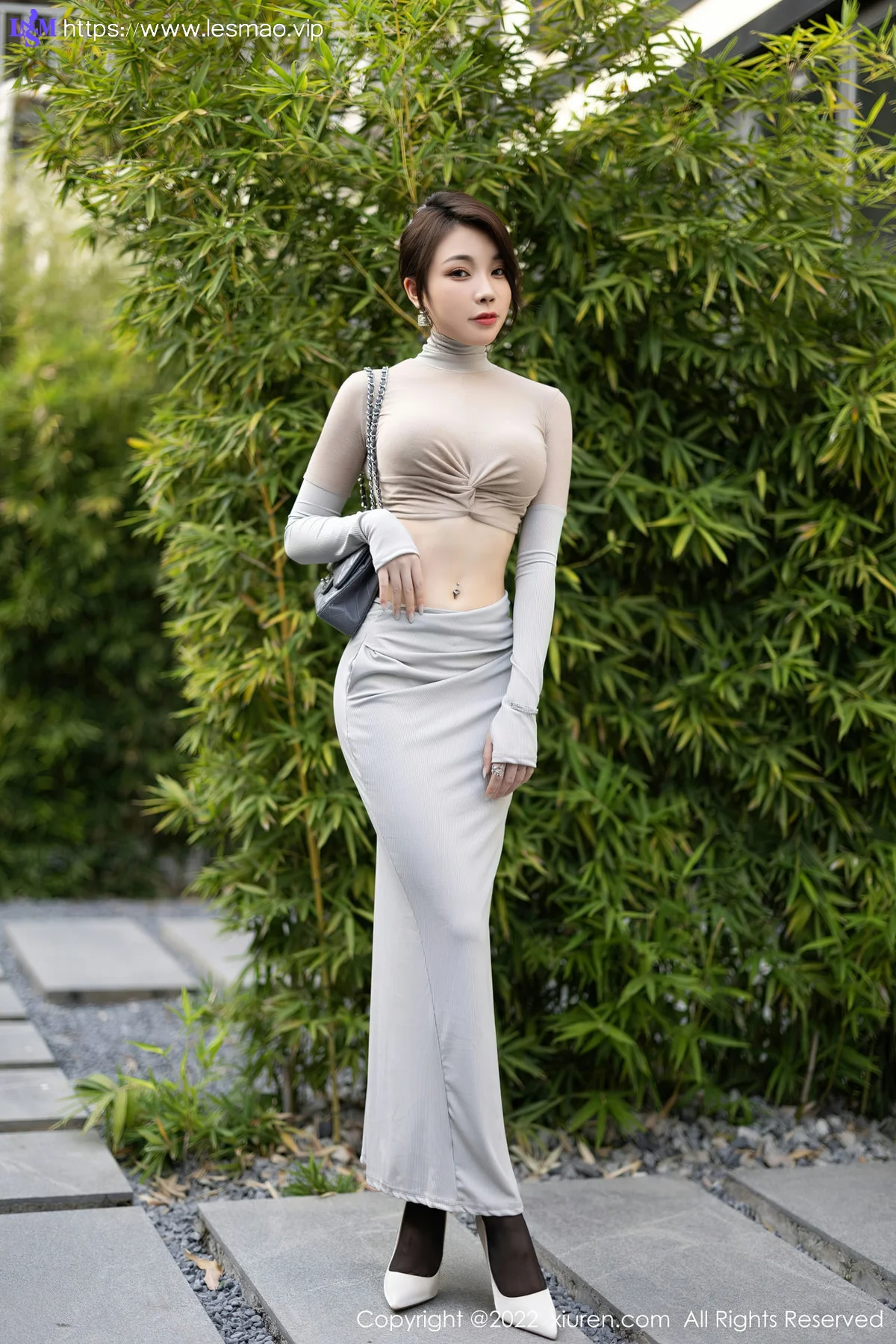 XiuRen 秀人 No.5895 徐莉芝Booty 娇美身段性感写真 - 1